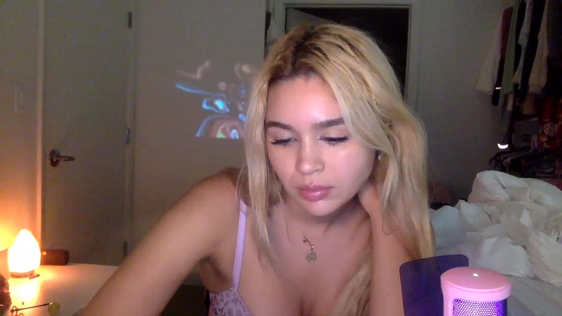 Gallery image thumbnail from sincerelypeny's myfreecams stream on, 01/16/2023, 06:57 image 5 of 20