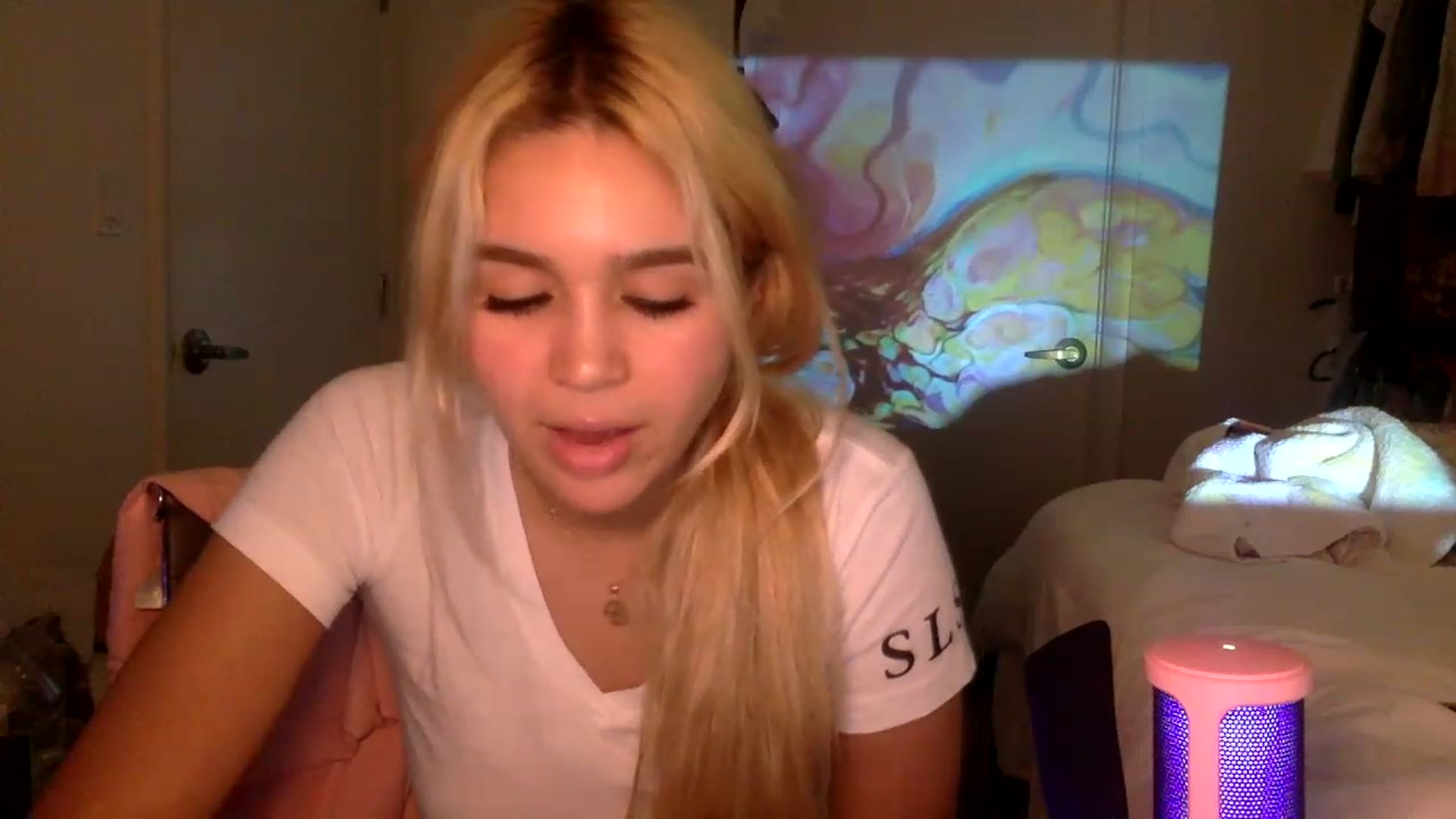 Gallery image thumbnail from sincerelypeny's myfreecams stream on, 01/20/2023, 08:51 image 16 of 20