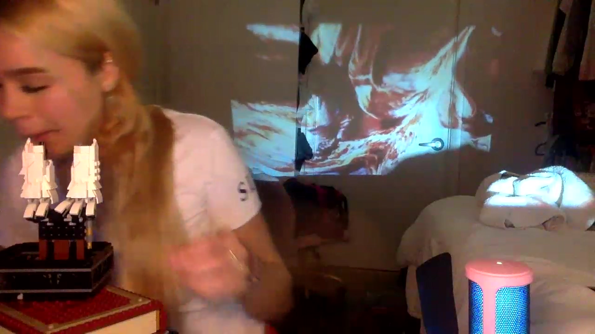 Gallery image thumbnail from sincerelypeny's myfreecams stream on, 01/20/2023, 08:51 image 11 of 20