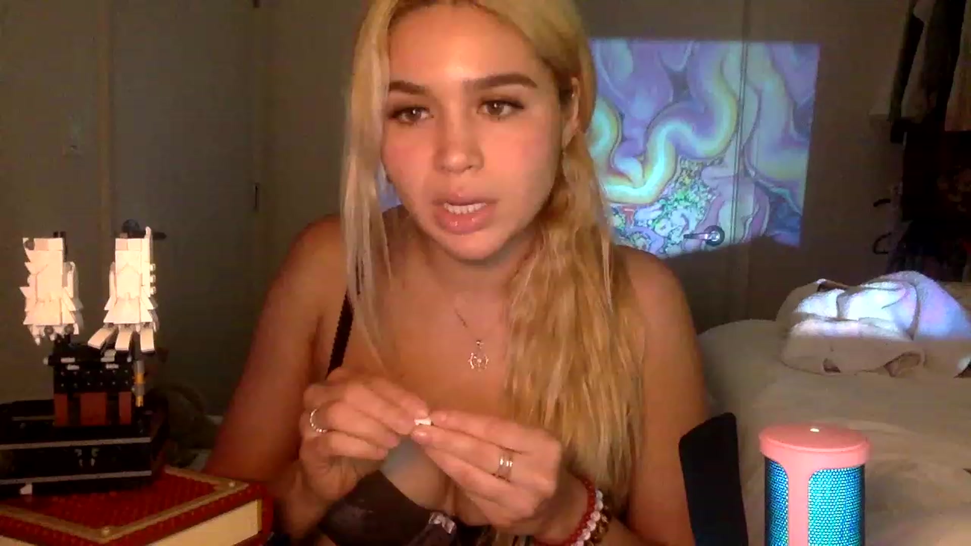 Gallery image thumbnail from sincerelypeny's myfreecams stream on, 01/20/2023, 08:51 image 9 of 20