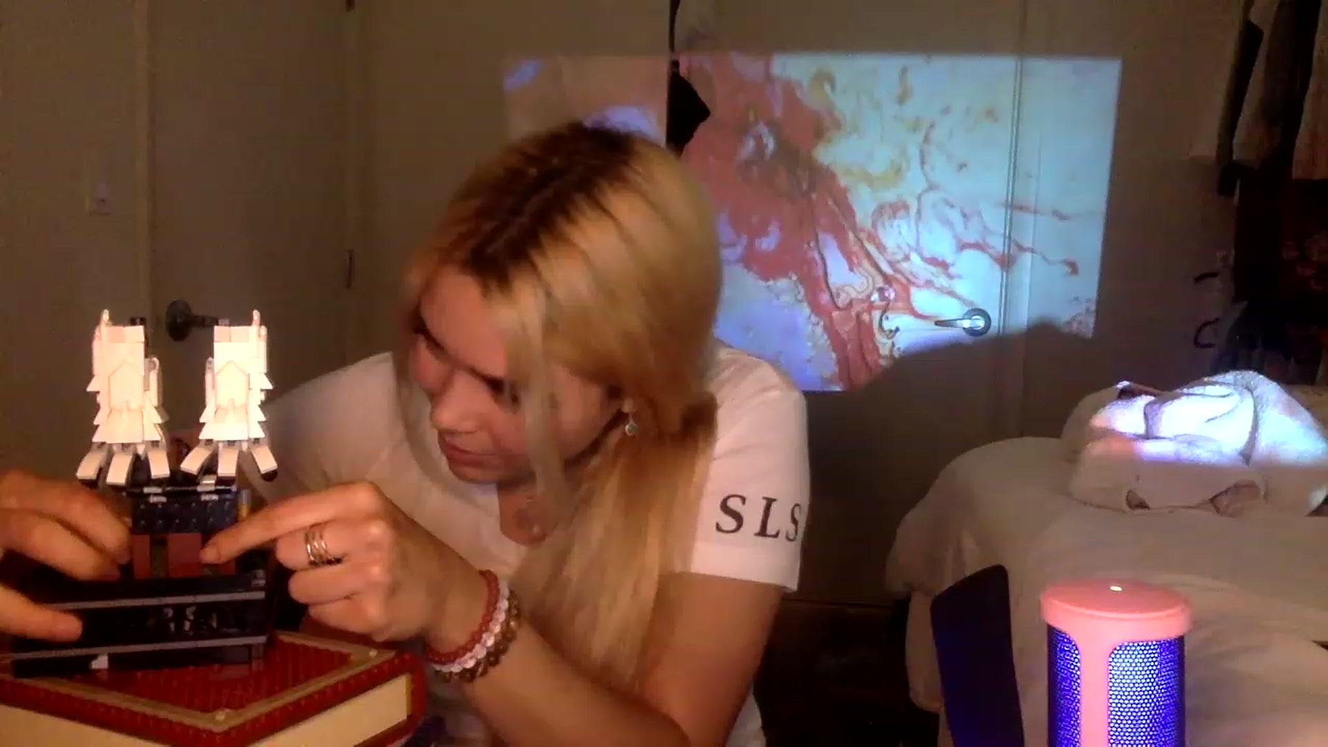 Gallery image thumbnail from sincerelypeny's myfreecams stream on, 01/20/2023, 08:51 image 15 of 20