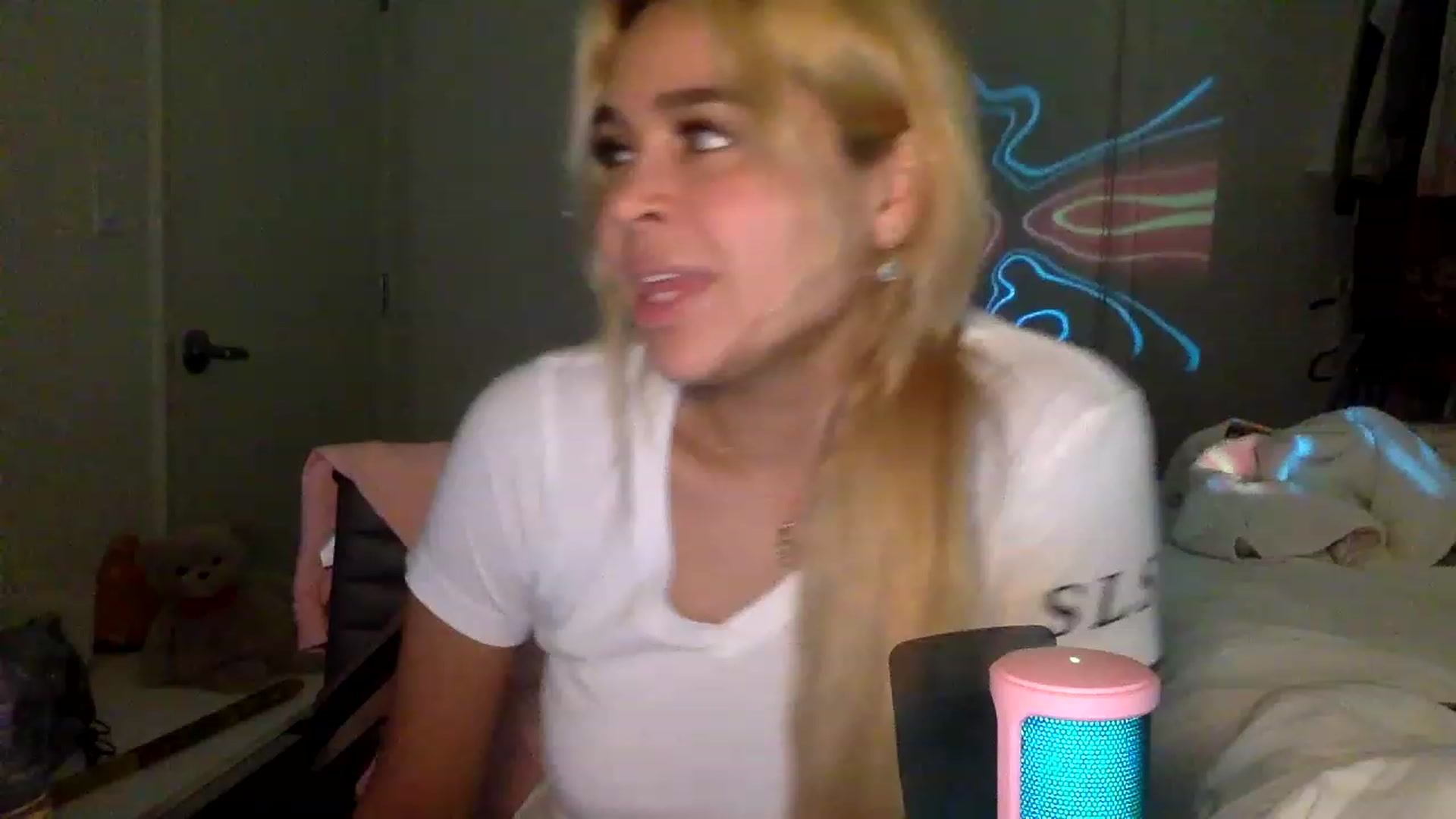 Gallery image thumbnail from sincerelypeny's myfreecams stream on, 01/20/2023, 09:31 image 1 of 20