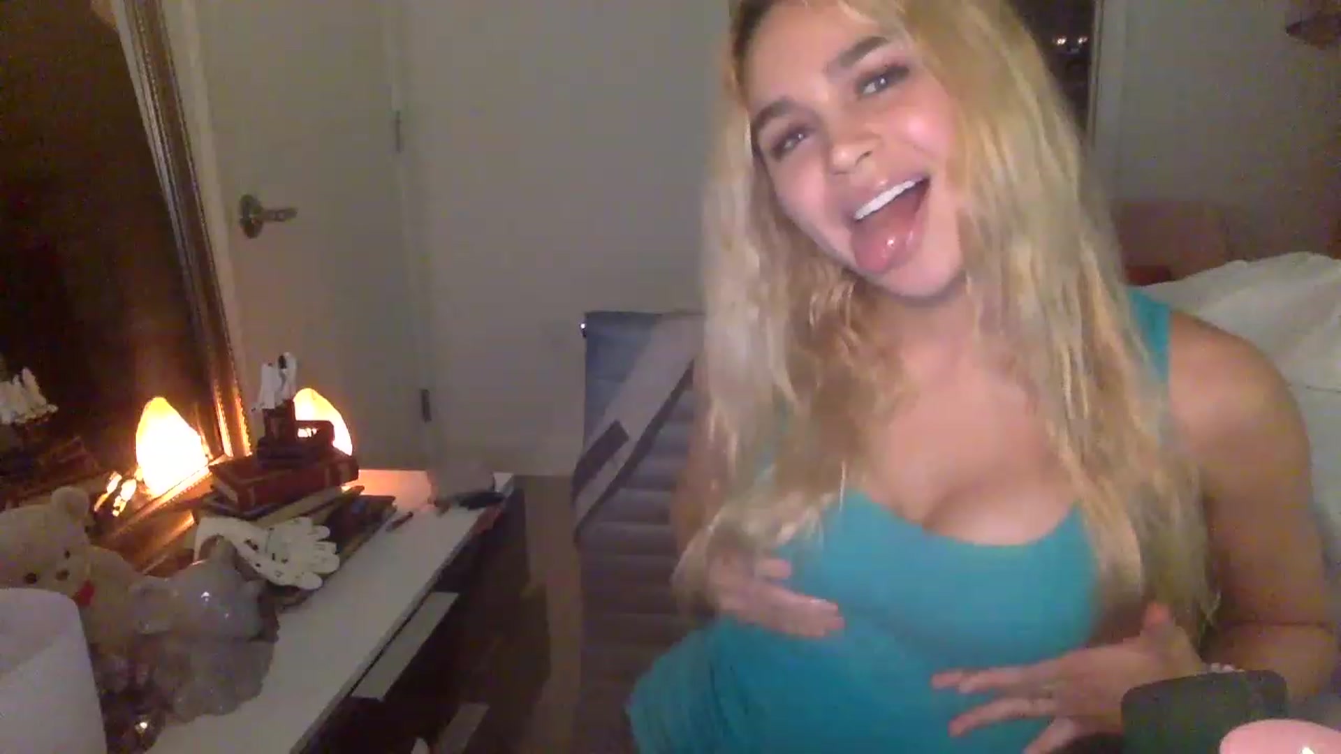 Gallery image thumbnail from sincerelypeny's myfreecams stream on, 01/29/2023, 04:45 image 20 of 20