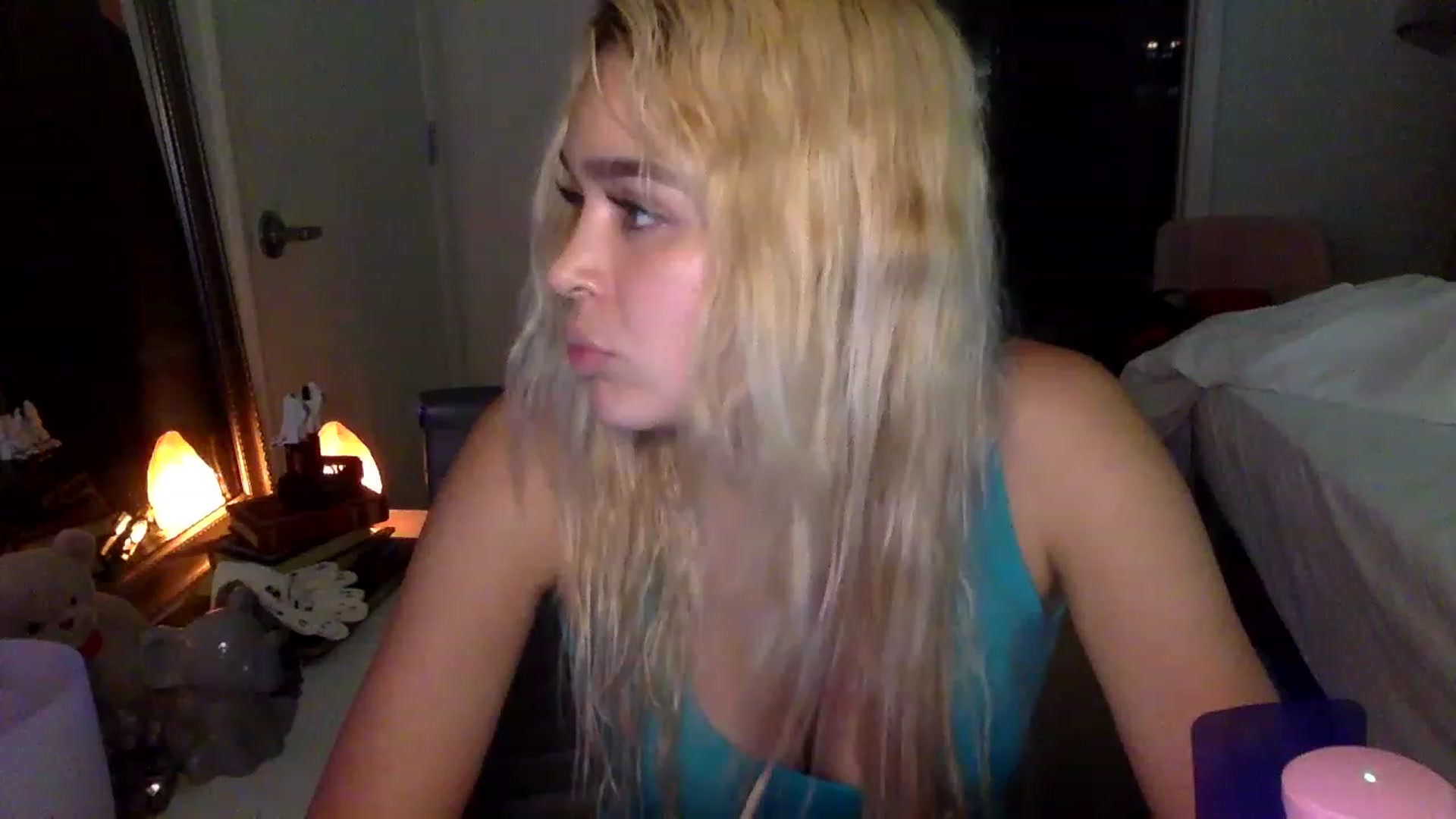 Gallery image thumbnail from sincerelypeny's myfreecams stream on, 01/29/2023, 04:45 image 8 of 20