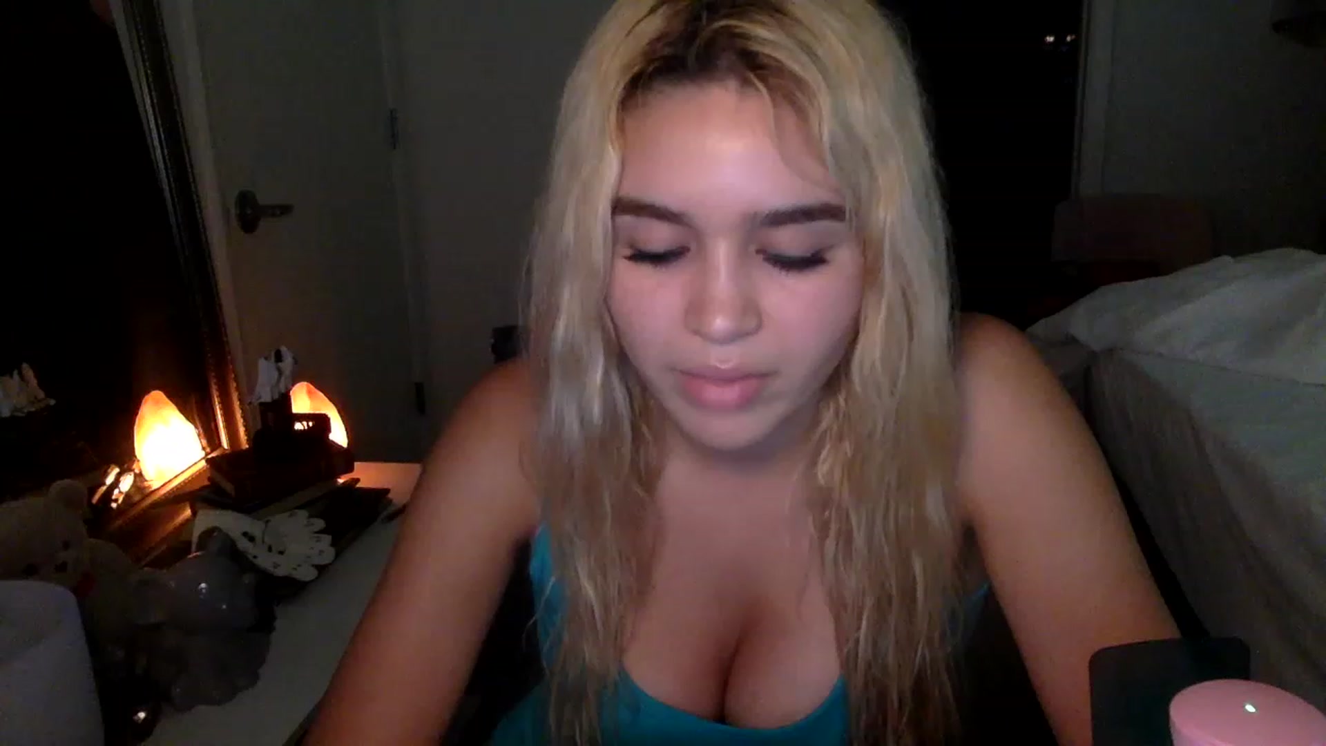 Gallery image thumbnail from sincerelypeny's myfreecams stream on, 01/29/2023, 04:45 image 11 of 20