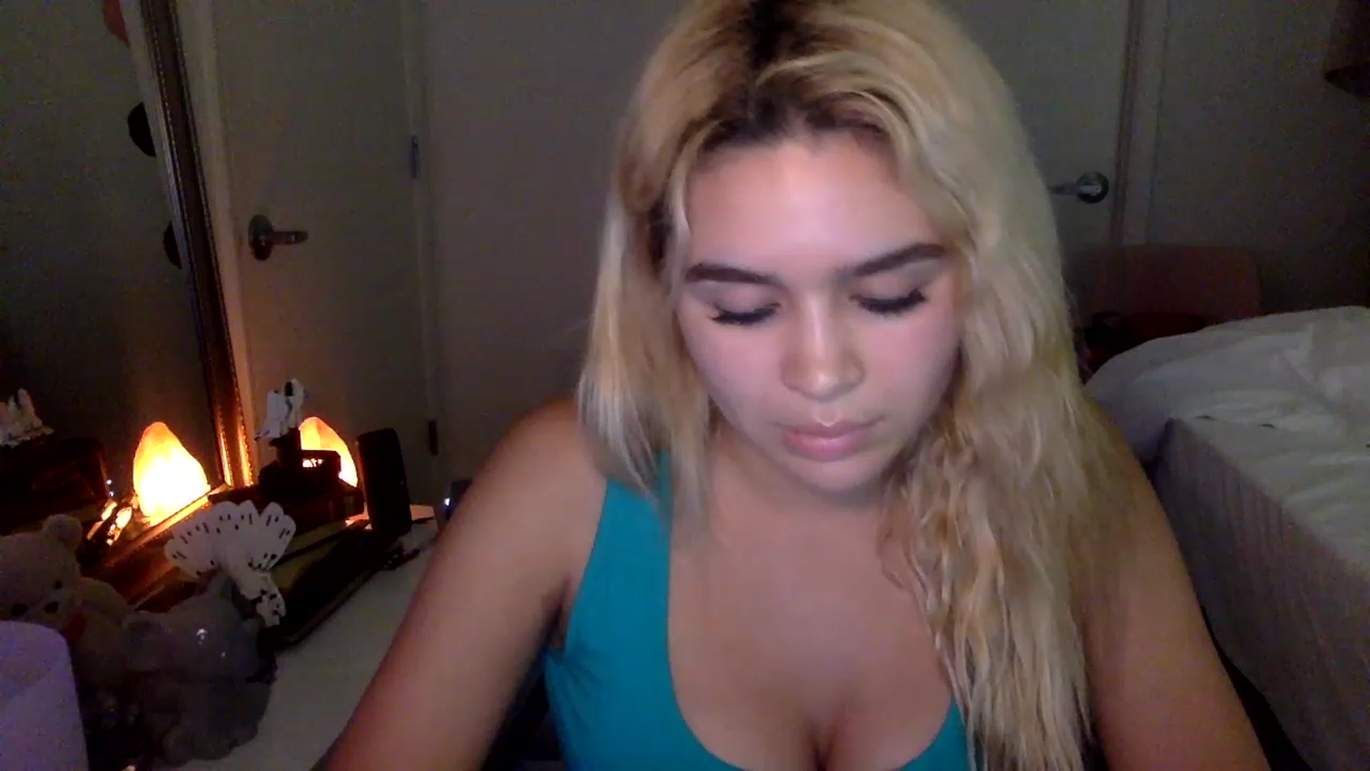 Gallery image thumbnail from sincerelypeny's myfreecams stream on, 01/29/2023, 07:47 image 18 of 20
