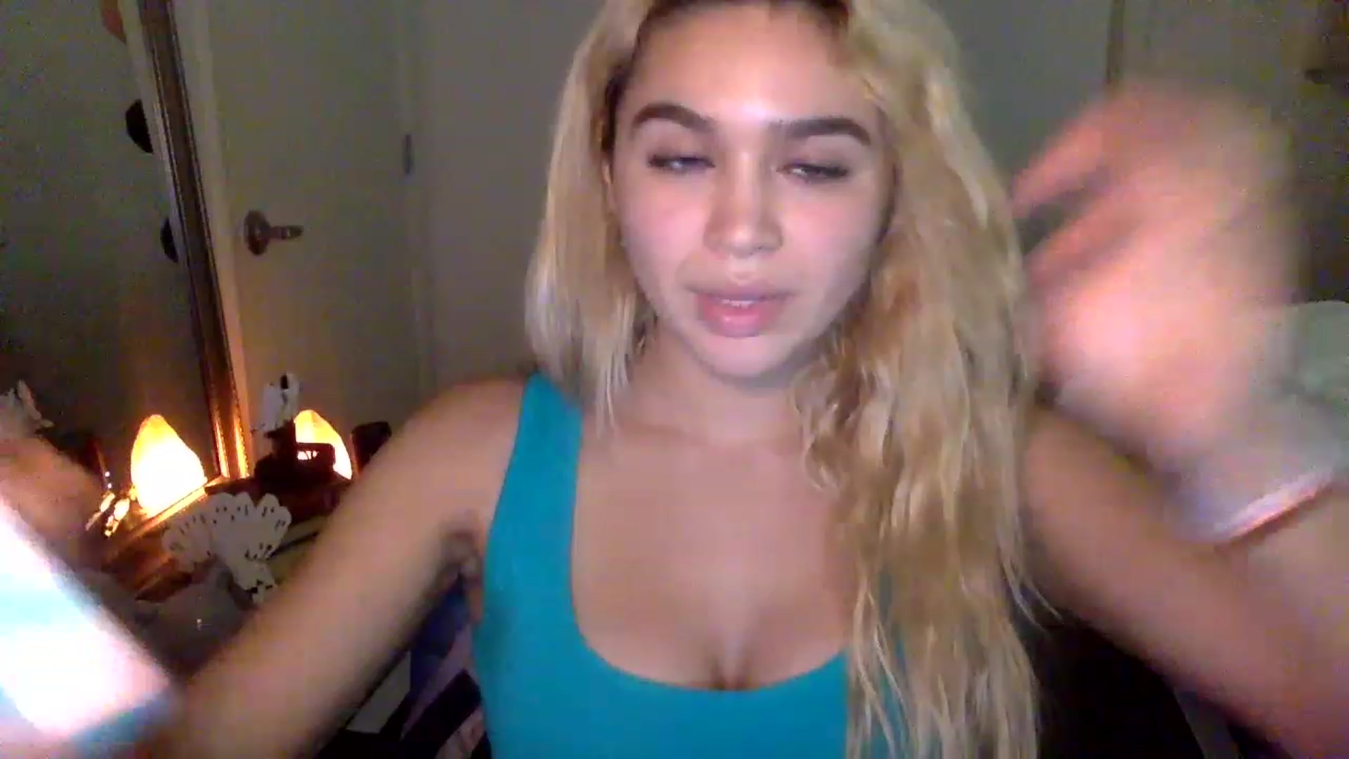 Gallery image thumbnail from sincerelypeny's myfreecams stream on, 01/29/2023, 07:47 image 10 of 20