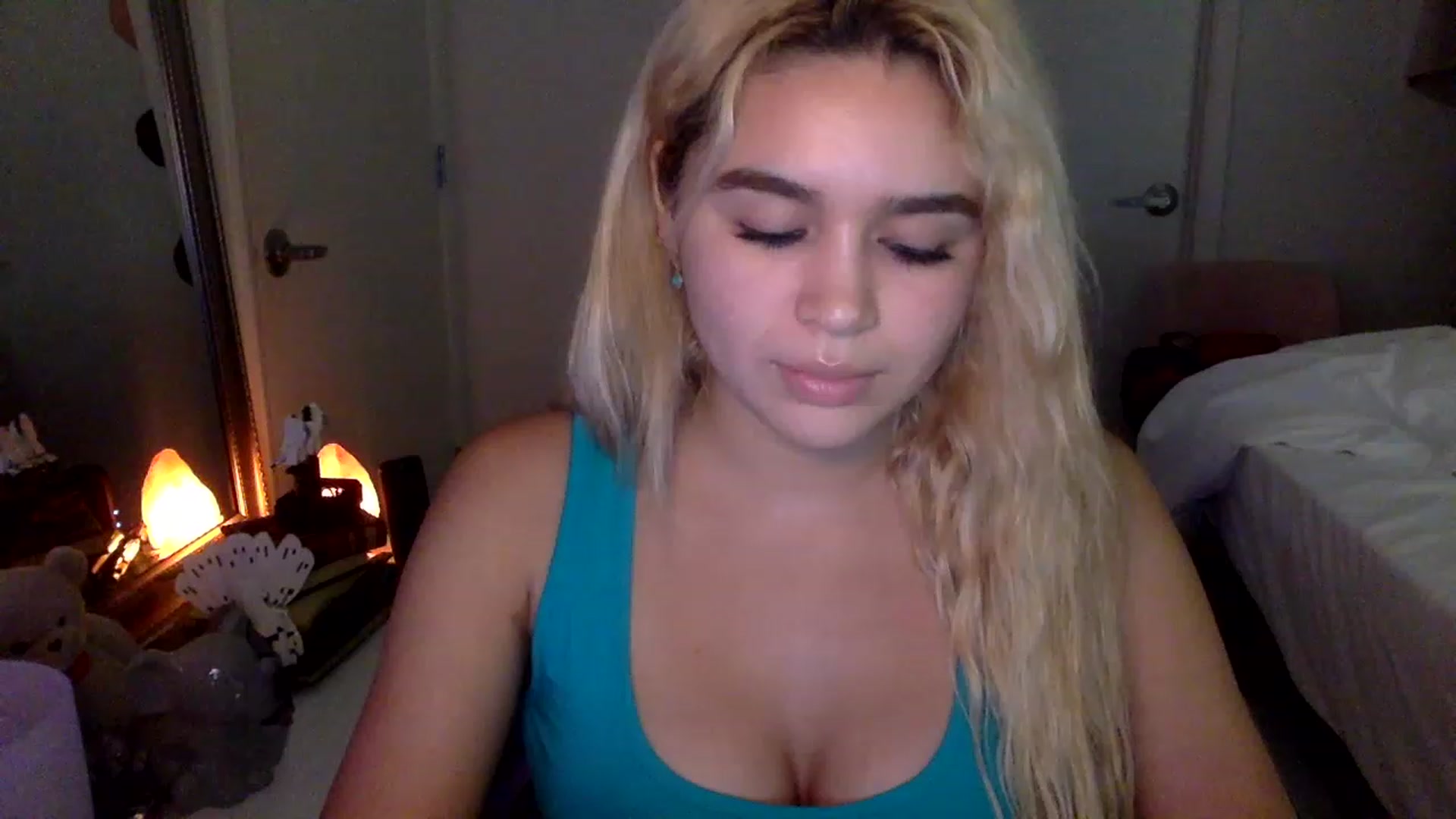 Gallery image thumbnail from sincerelypeny's myfreecams stream on, 01/29/2023, 07:47 image 15 of 20