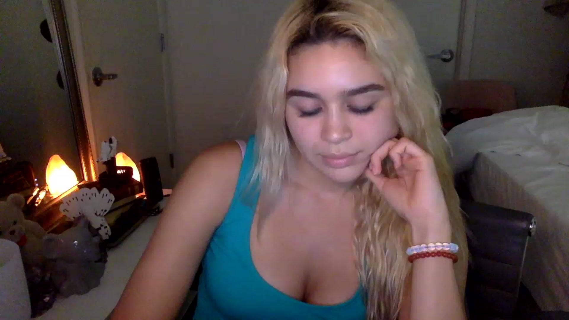 Gallery image thumbnail from sincerelypeny's myfreecams stream on, 01/29/2023, 07:47 image 3 of 20
