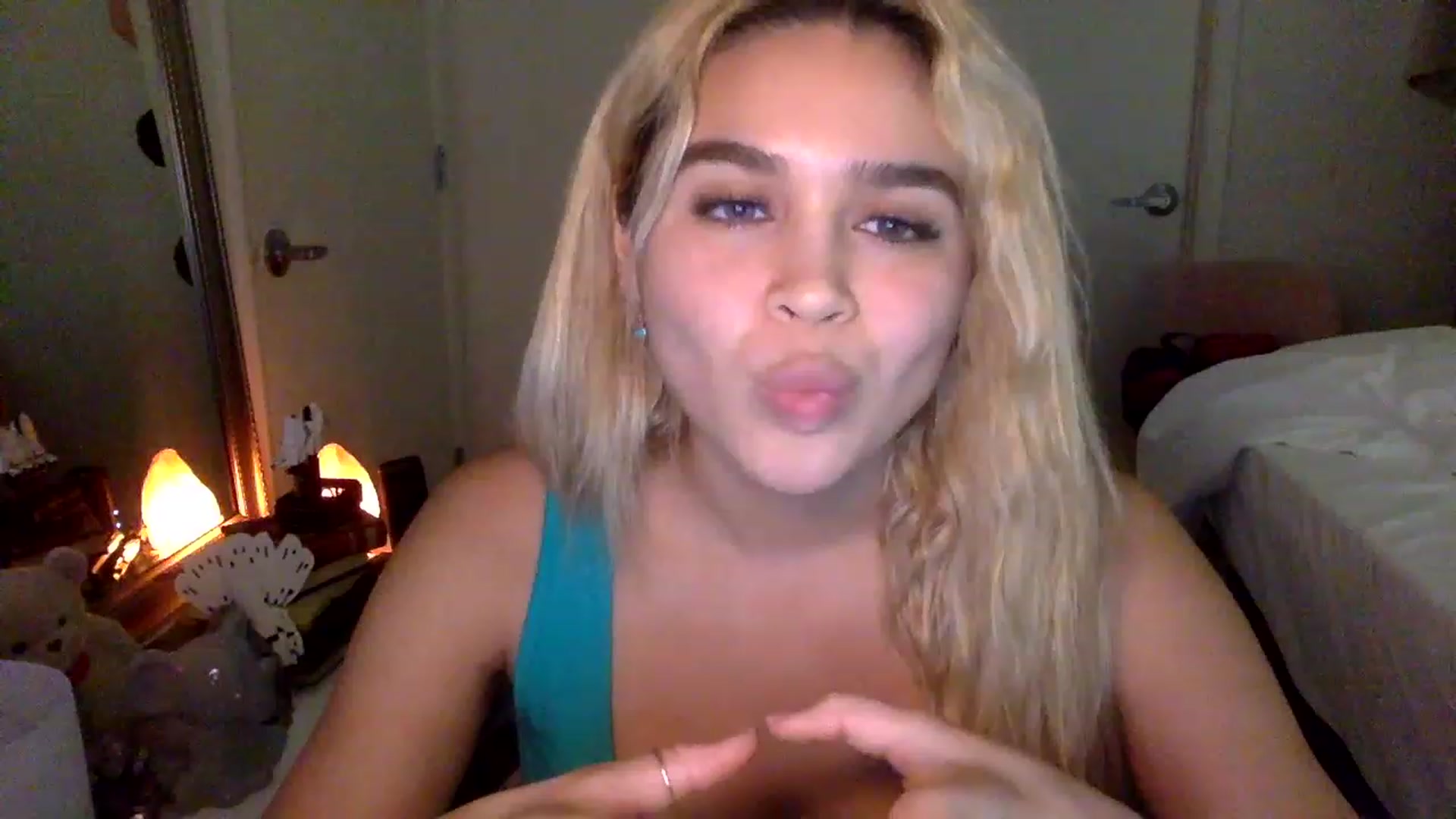 Gallery image thumbnail from sincerelypeny's myfreecams stream on, 01/29/2023, 07:47 image 14 of 20