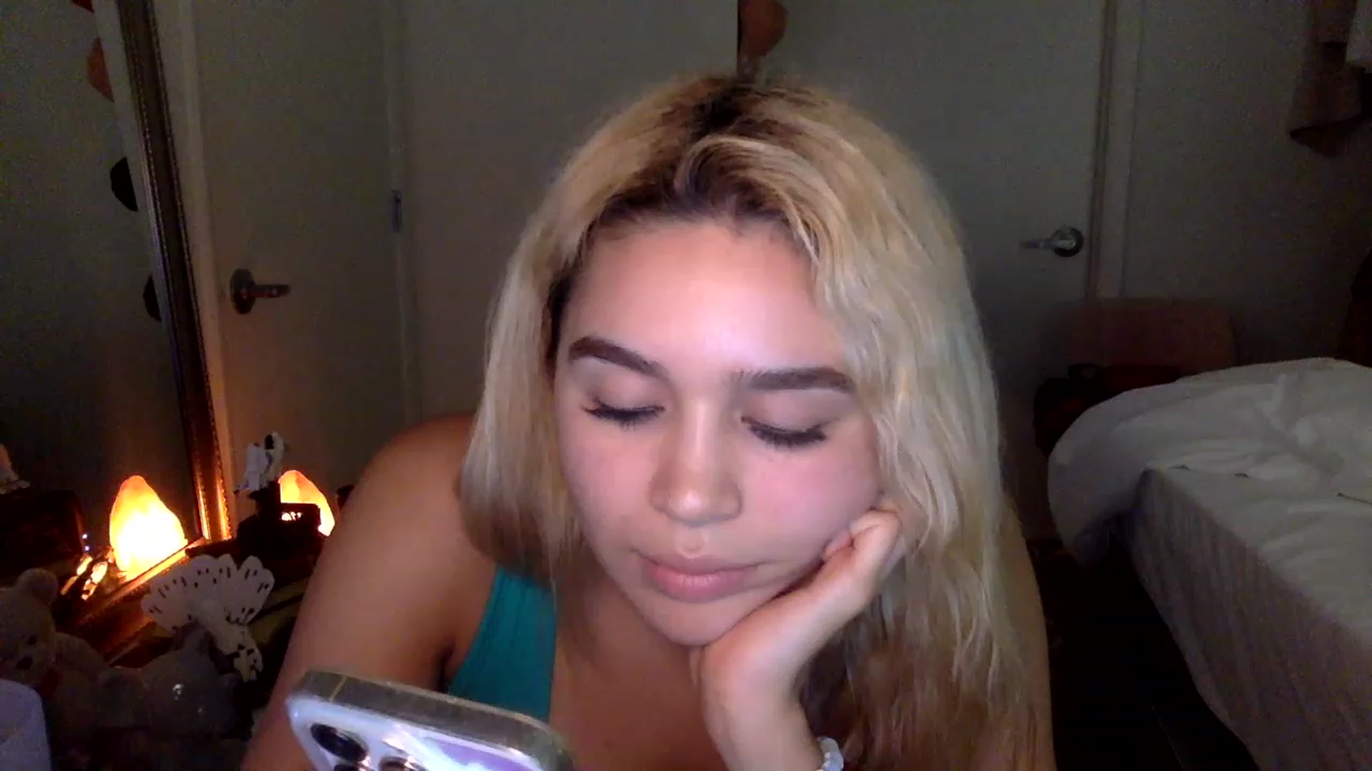 Gallery image thumbnail from sincerelypeny's myfreecams stream on, 01/29/2023, 07:47 image 9 of 20
