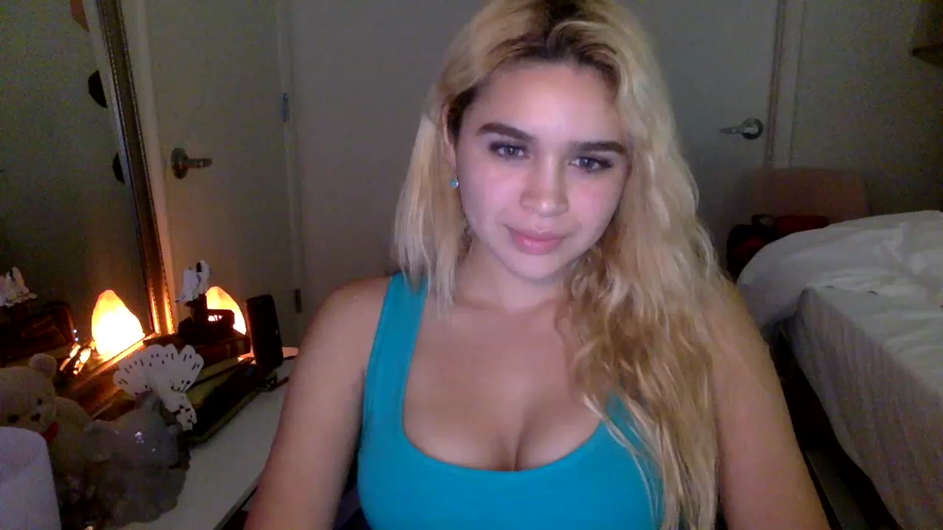 Gallery image thumbnail from sincerelypeny's myfreecams stream on, 01/29/2023, 07:47 image 19 of 20