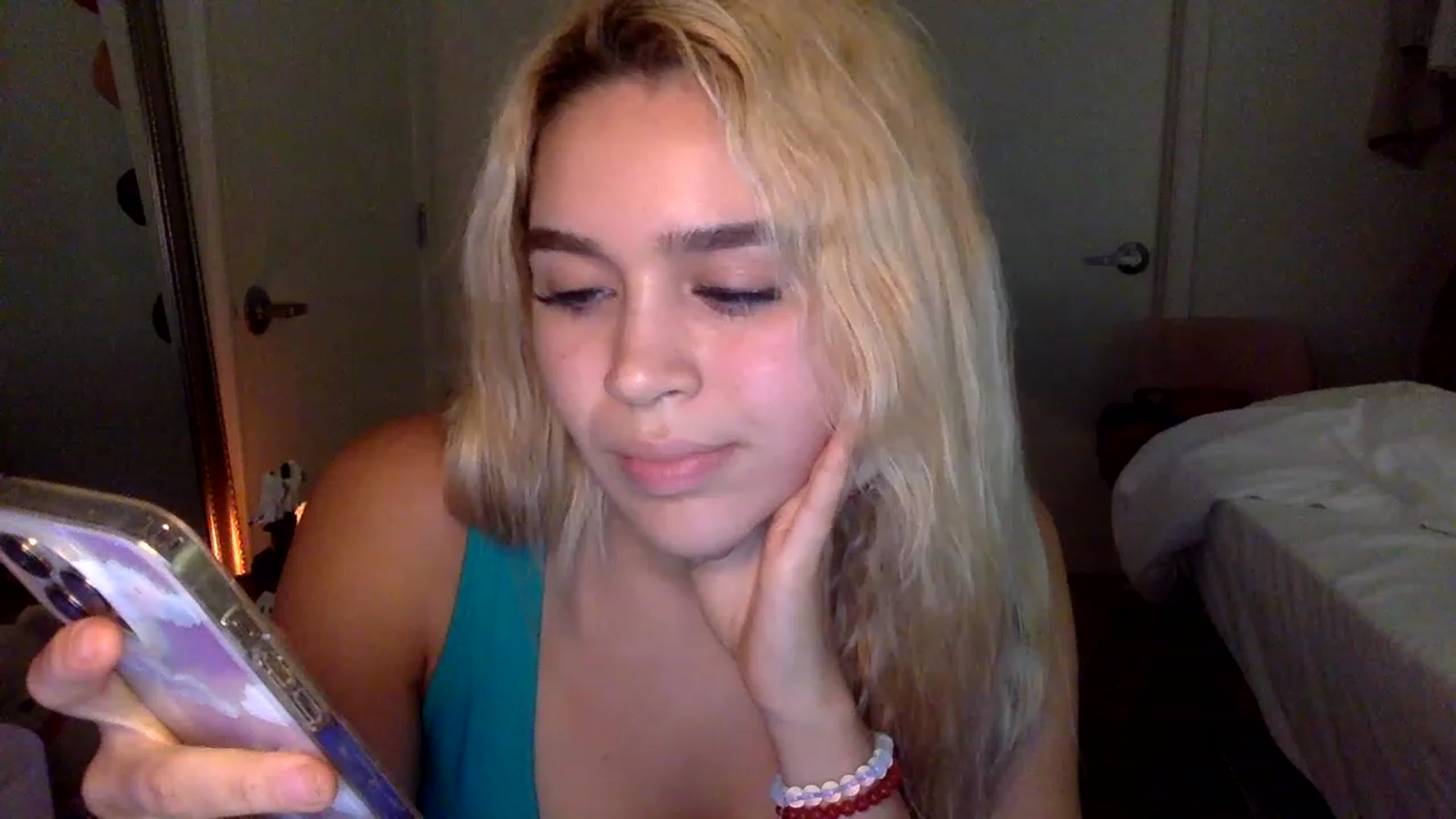 Gallery image thumbnail from sincerelypeny's myfreecams stream on, 01/29/2023, 07:47 image 8 of 20