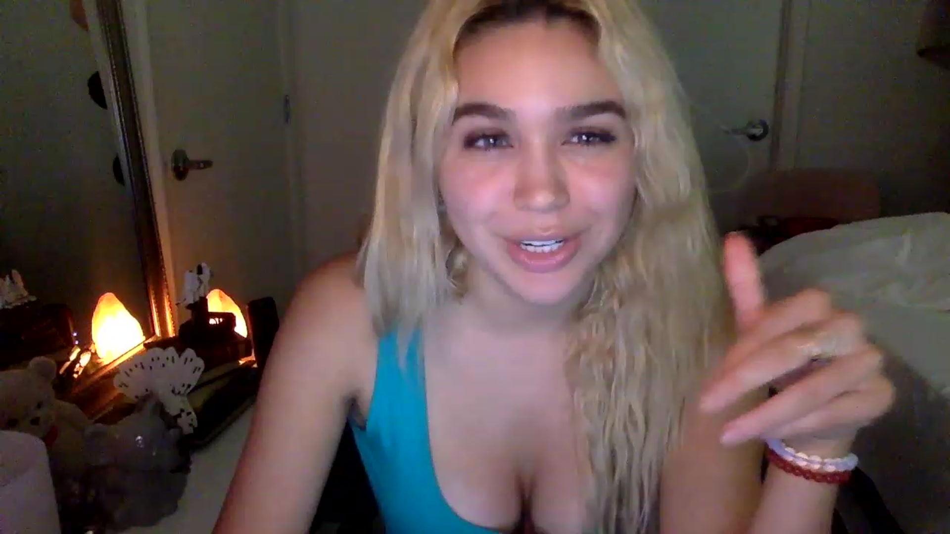 Gallery image thumbnail from sincerelypeny's myfreecams stream on, 01/29/2023, 08:47 image 20 of 20