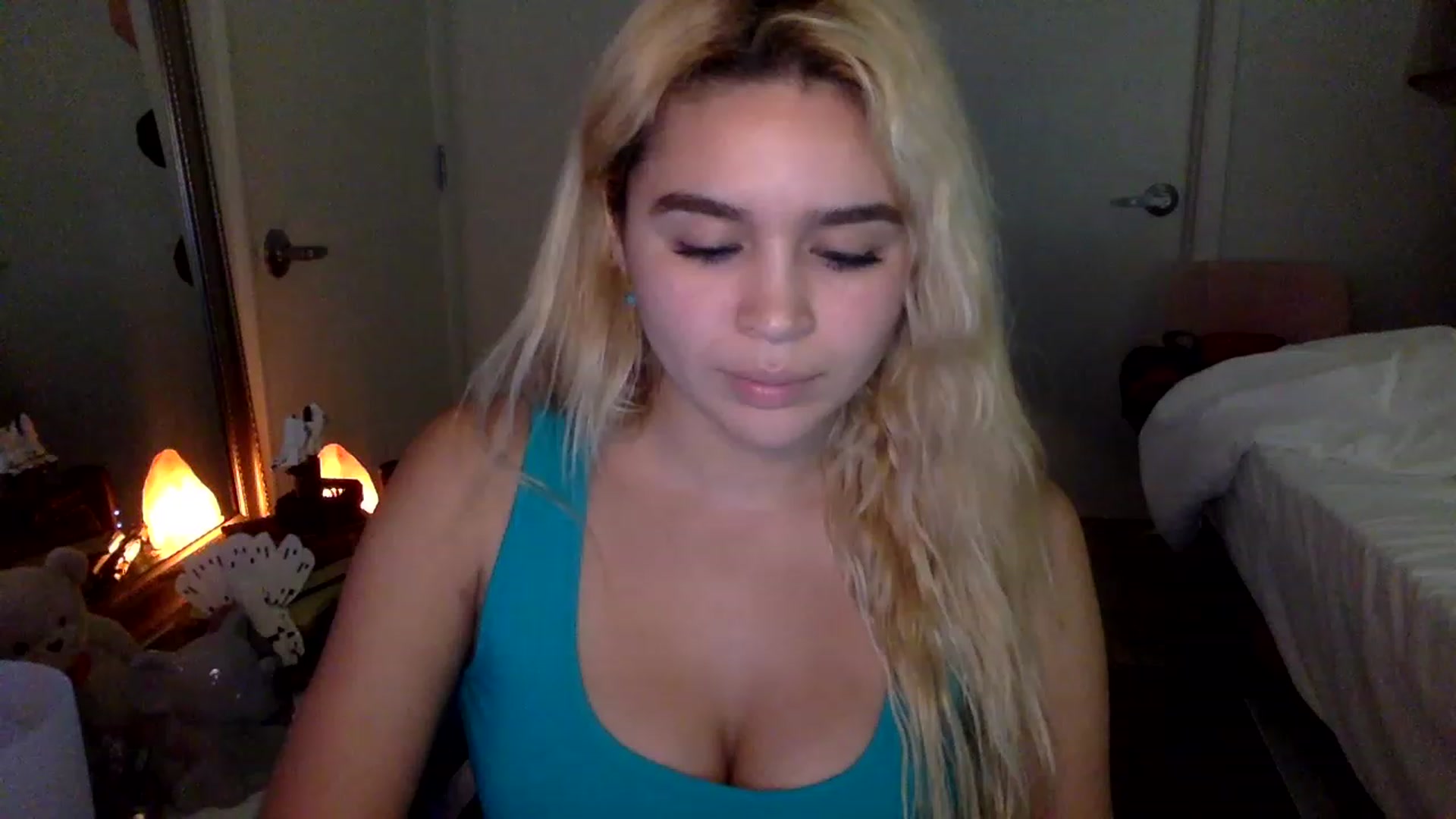 Gallery image thumbnail from sincerelypeny's myfreecams stream on, 01/29/2023, 08:47 image 15 of 20