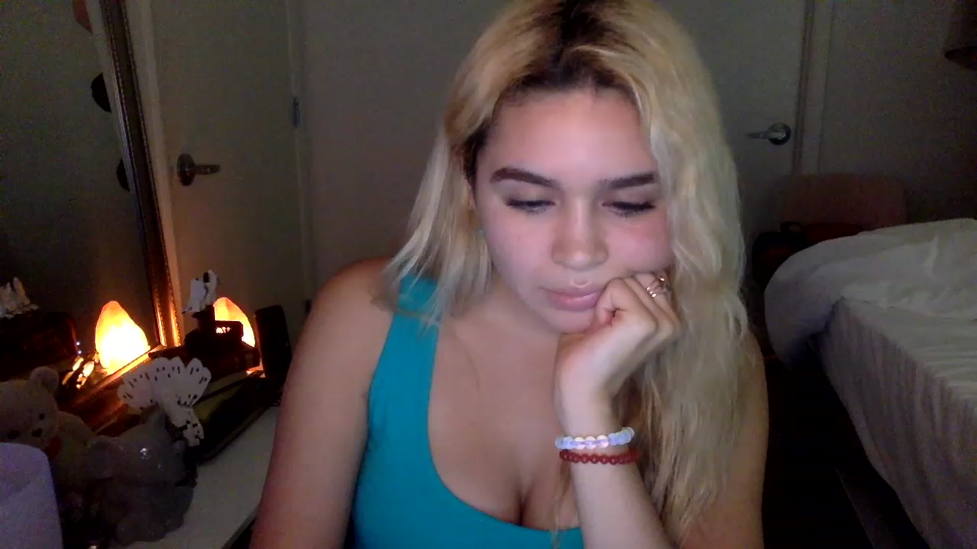 Gallery image thumbnail from sincerelypeny's myfreecams stream on, 01/29/2023, 08:47 image 13 of 20