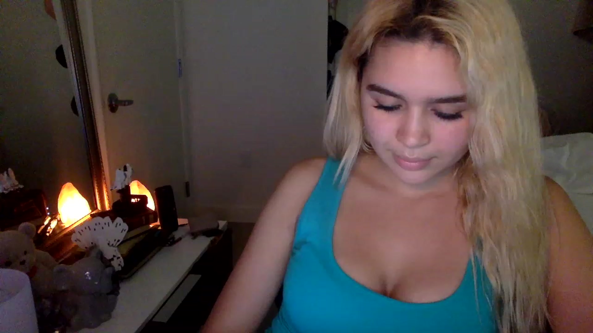 Gallery image thumbnail from sincerelypeny's myfreecams stream on, 01/29/2023, 08:47 image 17 of 20