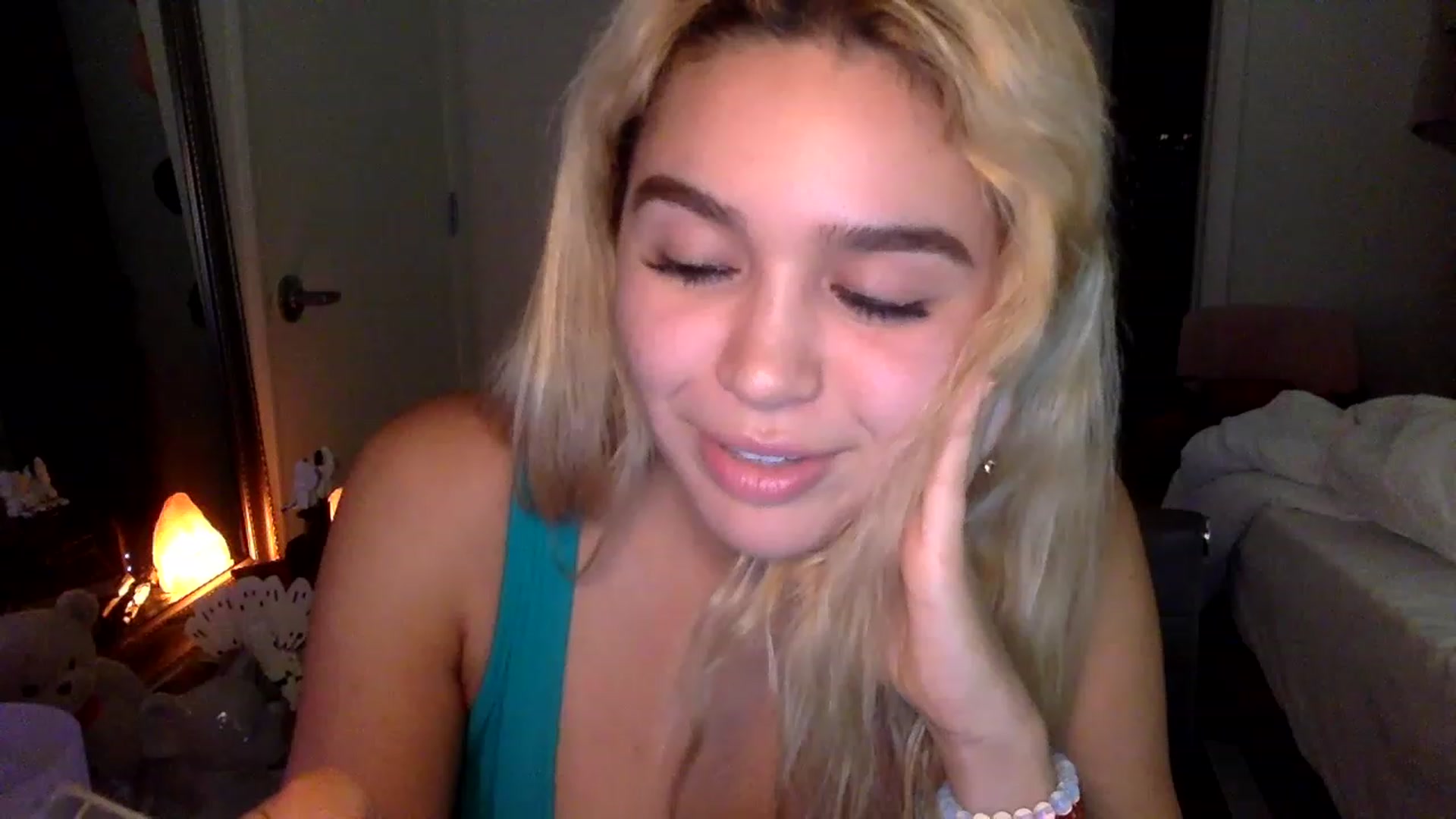 Gallery image thumbnail from sincerelypeny's myfreecams stream on, 01/29/2023, 09:59 image 20 of 20