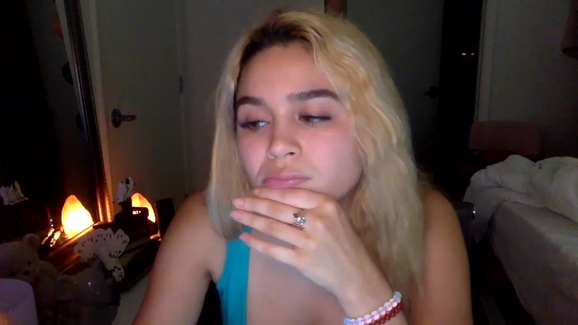 Gallery image thumbnail from sincerelypeny's myfreecams stream on, 01/29/2023, 09:59 image 9 of 20