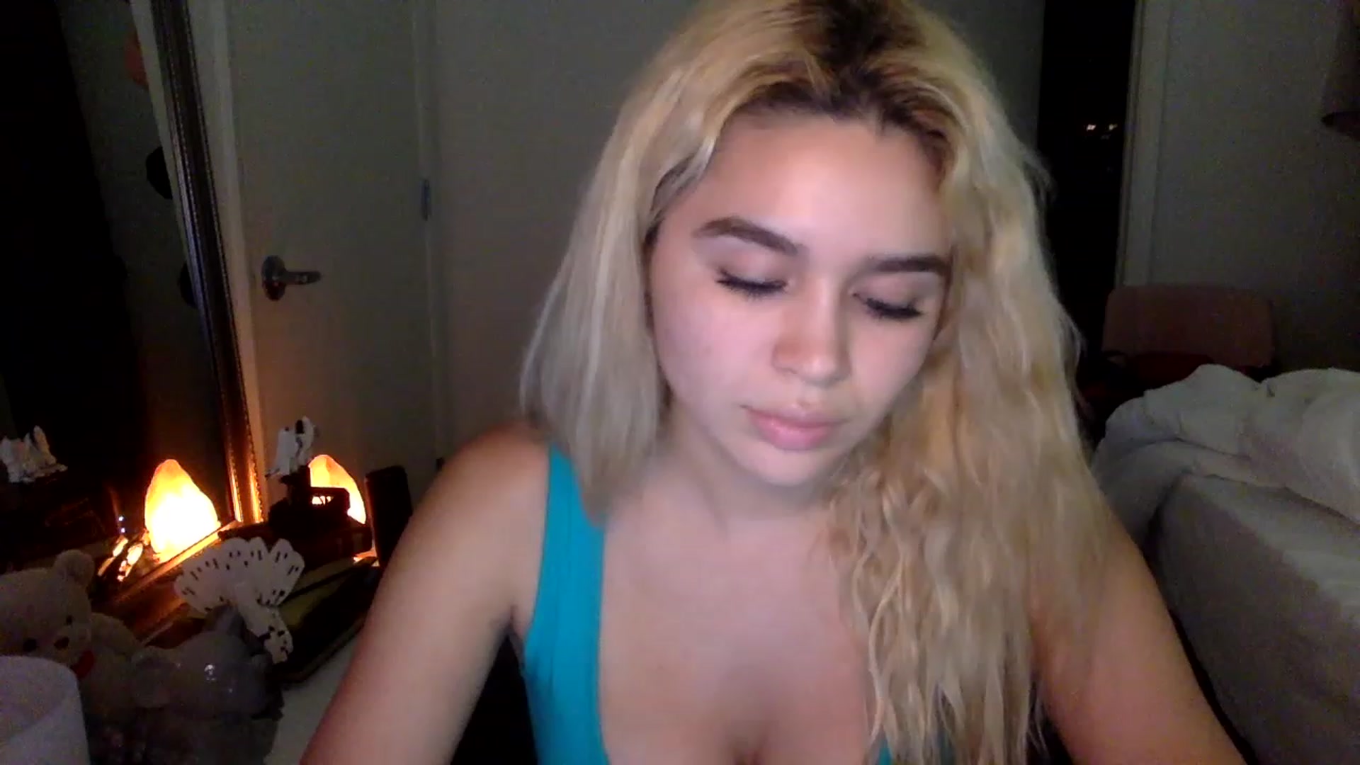 Gallery image thumbnail from sincerelypeny's myfreecams stream on, 01/29/2023, 09:59 image 6 of 20