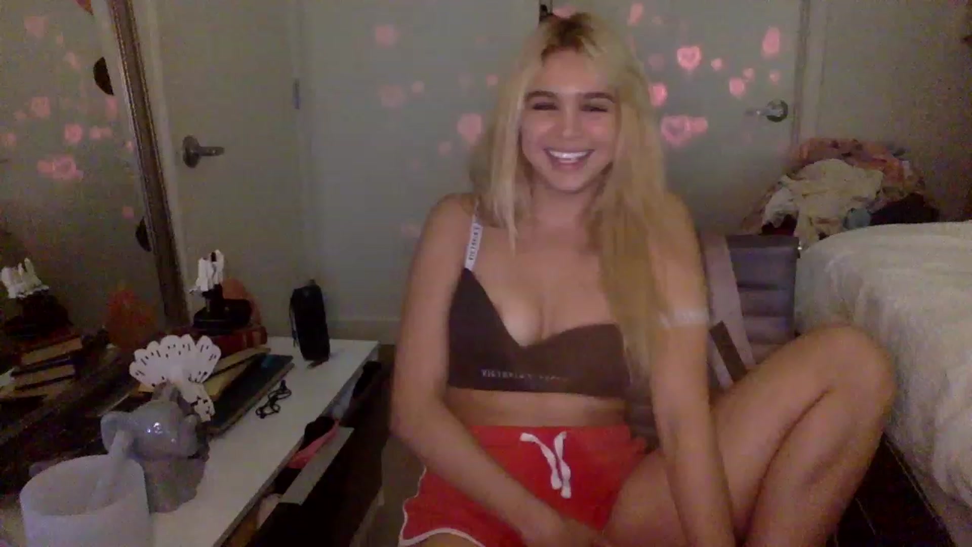 Gallery image thumbnail from sincerelypeny's myfreecams stream on, 01/30/2023, 06:31 image 20 of 20