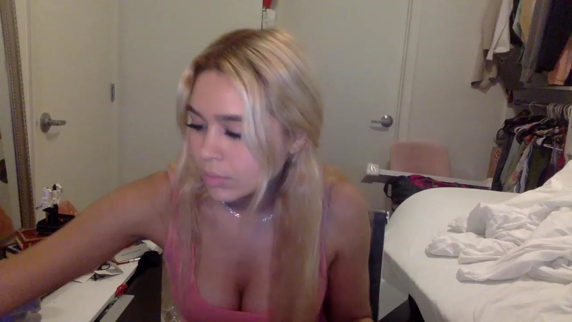 Gallery image thumbnail from sincerelypeny's myfreecams stream on, 02/04/2023, 09:24 image 14 of 20