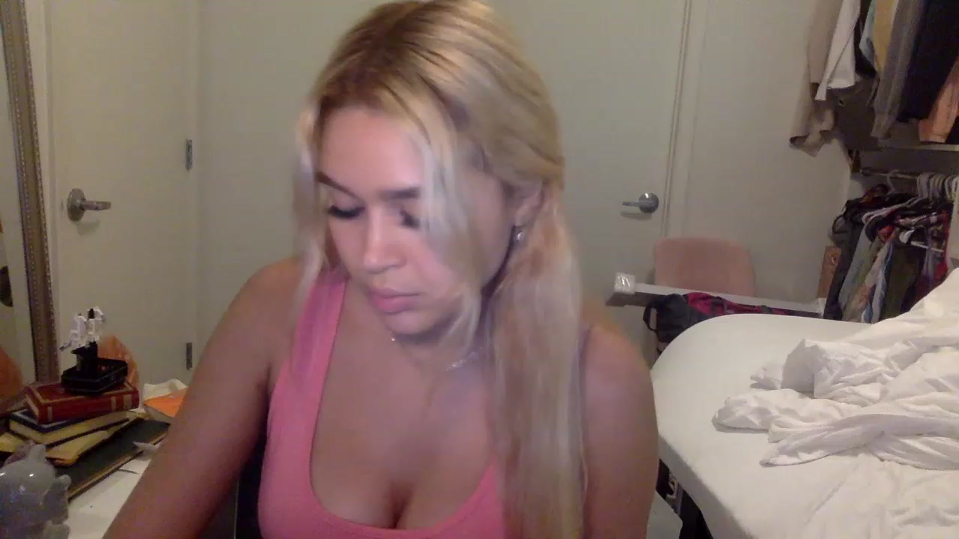 Gallery image thumbnail from sincerelypeny's myfreecams stream on, 02/04/2023, 09:24 image 18 of 20