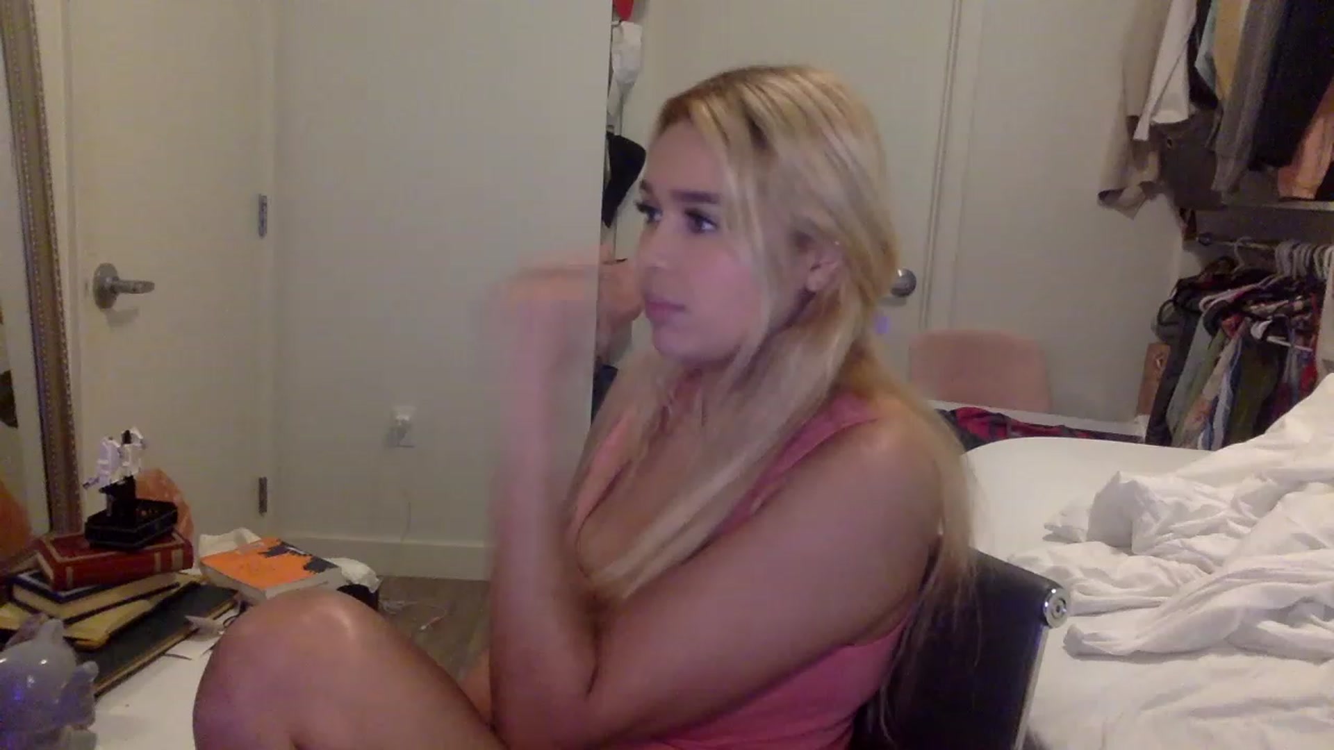 Gallery image thumbnail from sincerelypeny's myfreecams stream on, 02/04/2023, 09:24 image 10 of 20