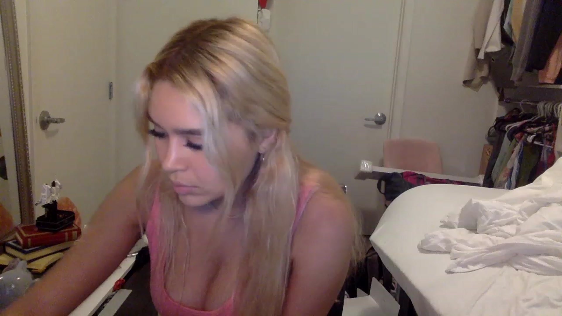 Gallery image thumbnail from sincerelypeny's myfreecams stream on, 02/04/2023, 09:24 image 17 of 20