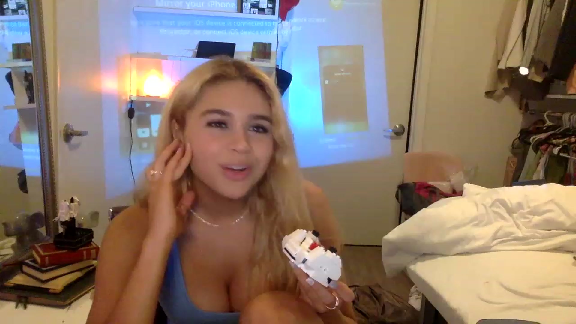 Gallery image thumbnail from sincerelypeny's myfreecams stream on, 02/05/2023, 03:45 image 3 of 20