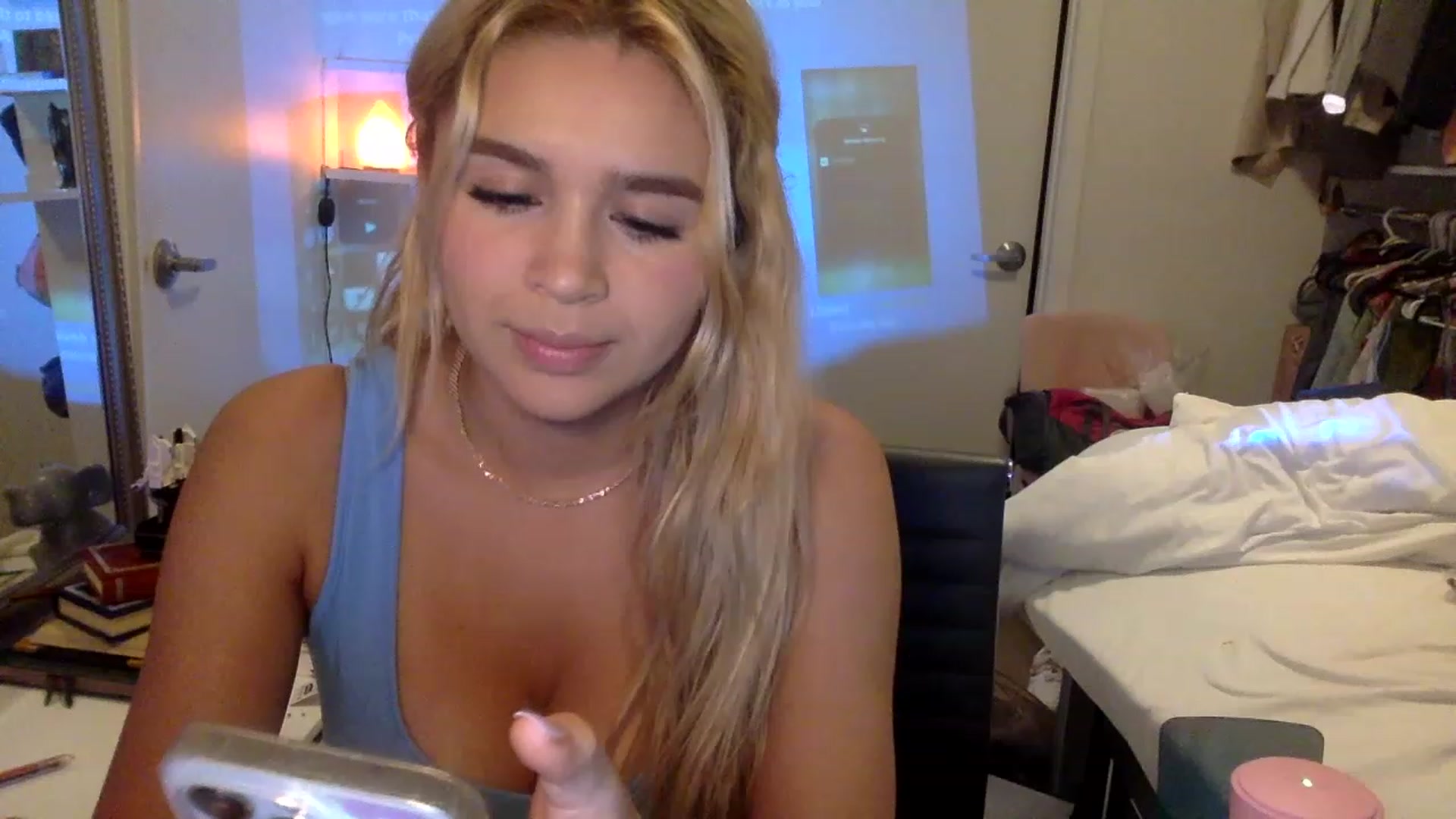 Gallery image thumbnail from sincerelypeny's myfreecams stream on, 02/05/2023, 03:45 image 16 of 20