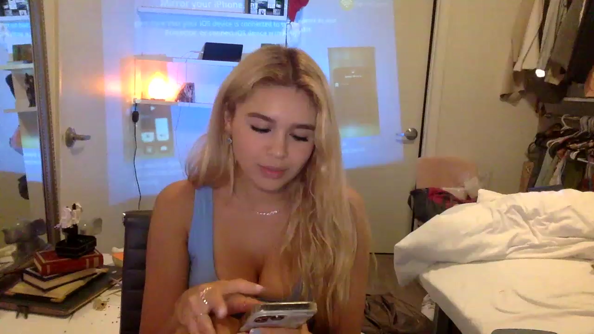 Gallery image thumbnail from sincerelypeny's myfreecams stream on, 02/05/2023, 03:45 image 4 of 20