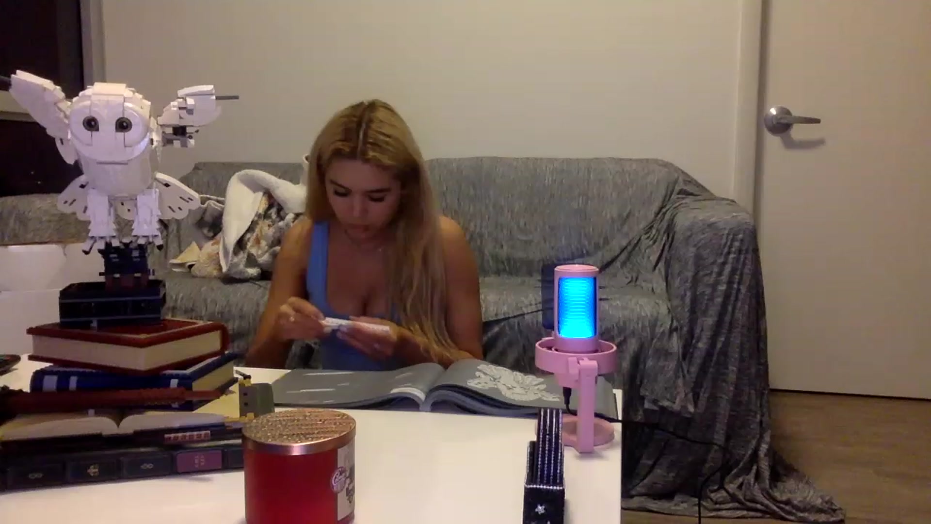 Gallery image thumbnail from sincerelypeny's myfreecams stream on, 02/05/2023, 07:43 image 12 of 20