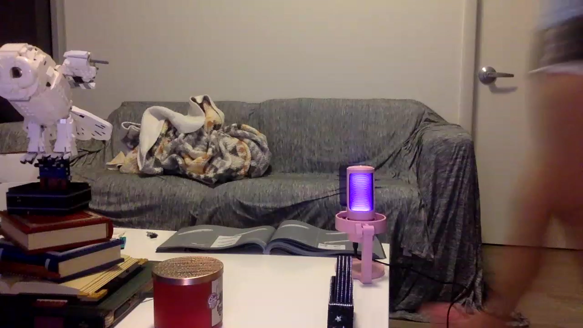 Gallery image thumbnail from sincerelypeny's myfreecams stream on, 02/05/2023, 07:43 image 14 of 20