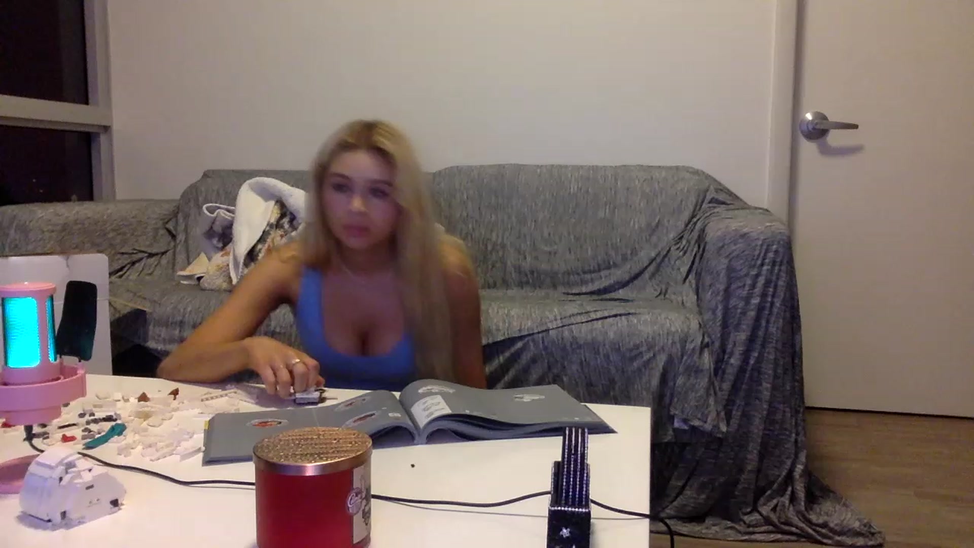 Gallery image thumbnail from sincerelypeny's myfreecams stream on, 02/05/2023, 07:43 image 7 of 20