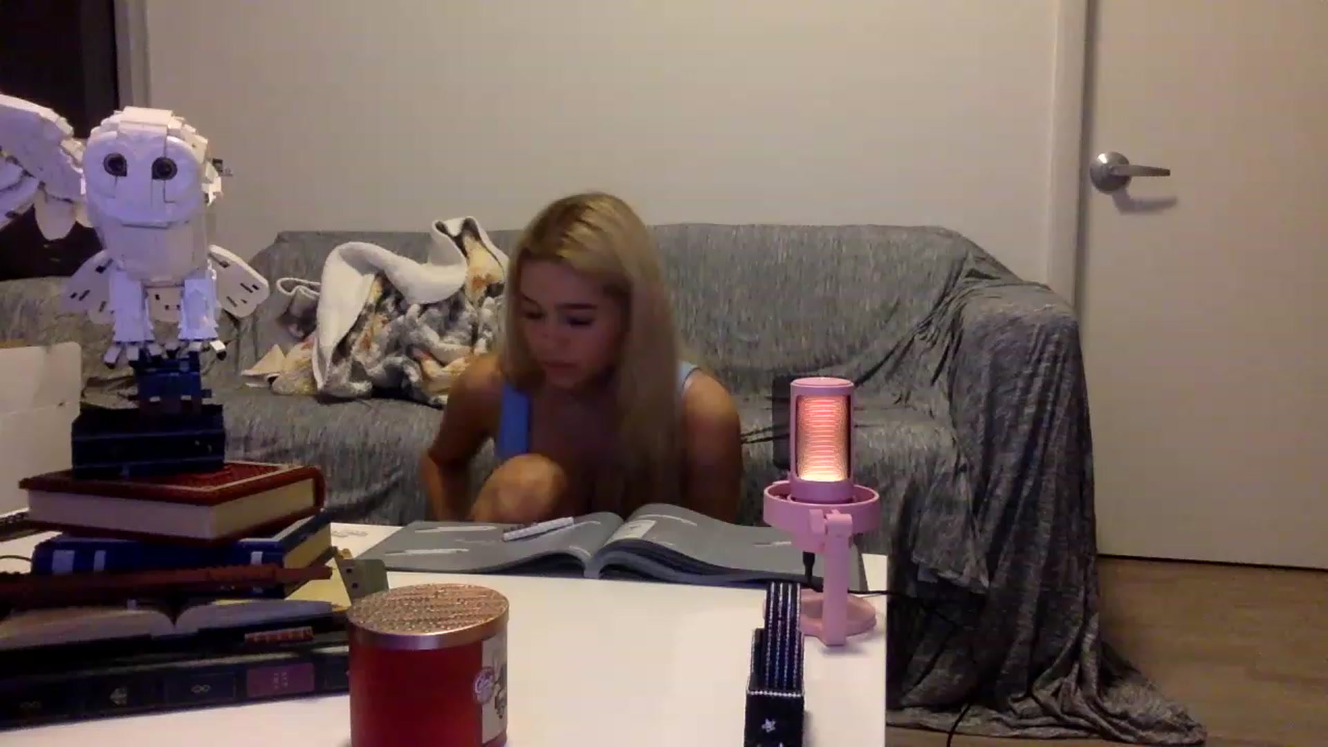 Gallery image thumbnail from sincerelypeny's myfreecams stream on, 02/05/2023, 08:03 image 14 of 20