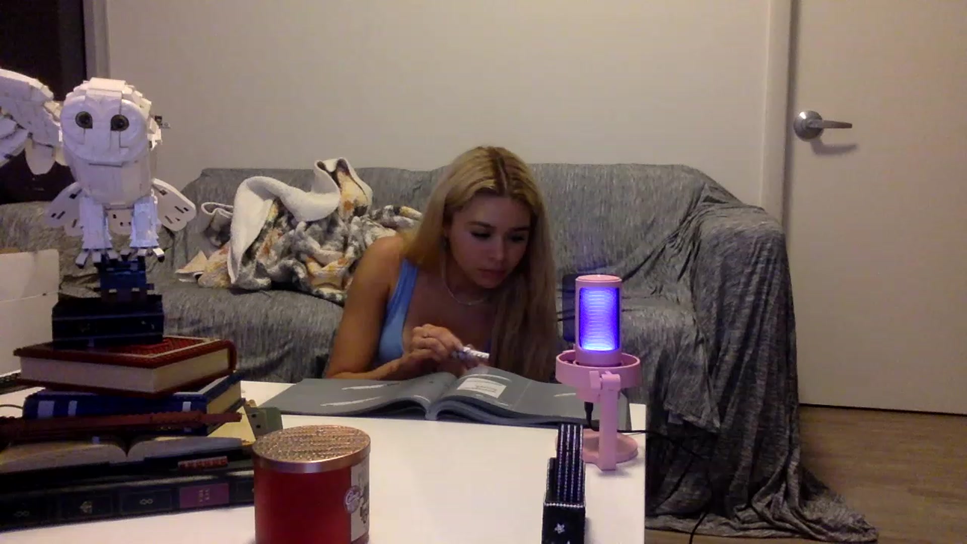 Gallery image thumbnail from sincerelypeny's myfreecams stream on, 02/05/2023, 08:03 image 2 of 20