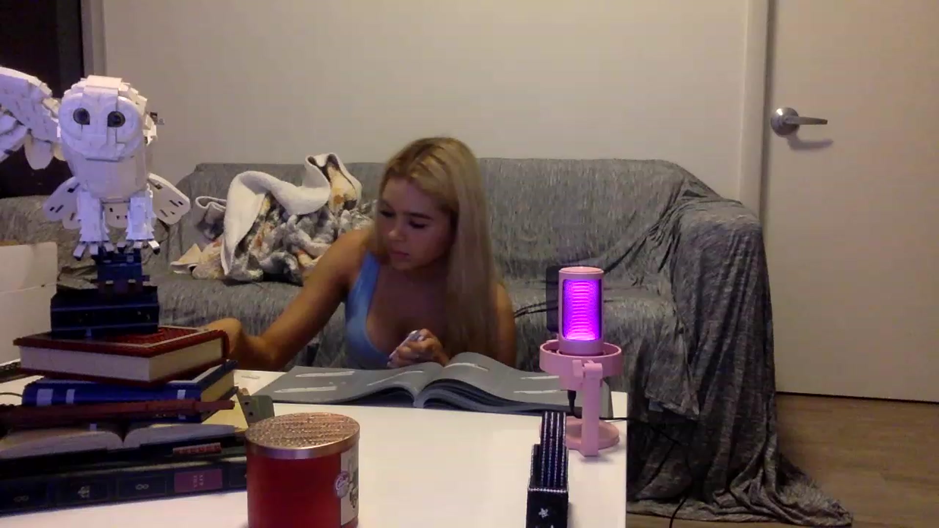 Gallery image thumbnail from sincerelypeny's myfreecams stream on, 02/05/2023, 08:03 image 8 of 20