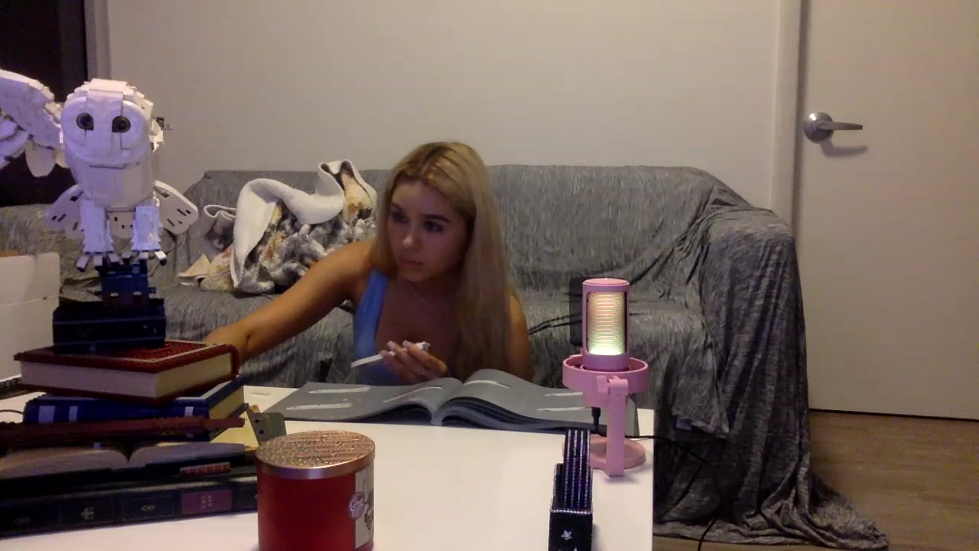 Gallery image thumbnail from sincerelypeny's myfreecams stream on, 02/05/2023, 08:03 image 9 of 20