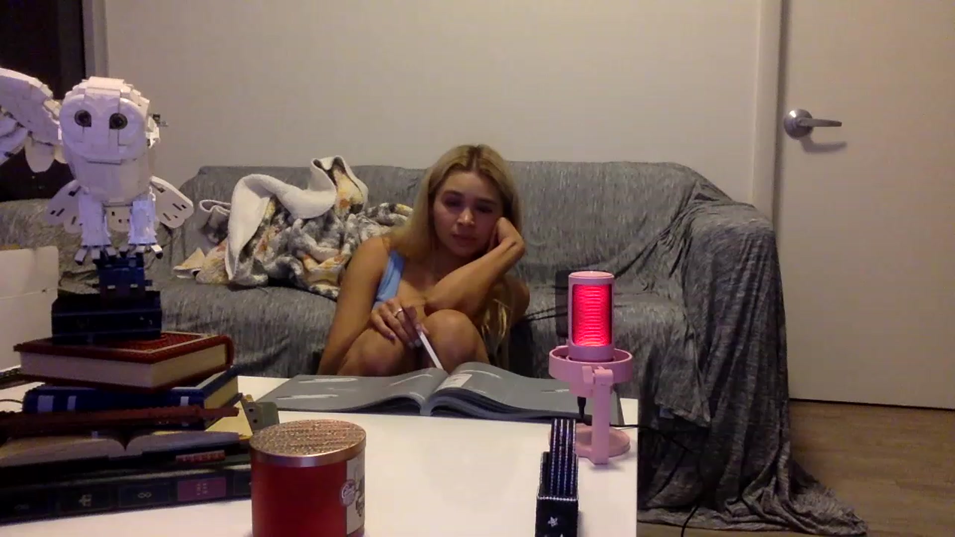 Gallery image thumbnail from sincerelypeny's myfreecams stream on, 02/05/2023, 08:03 image 19 of 20