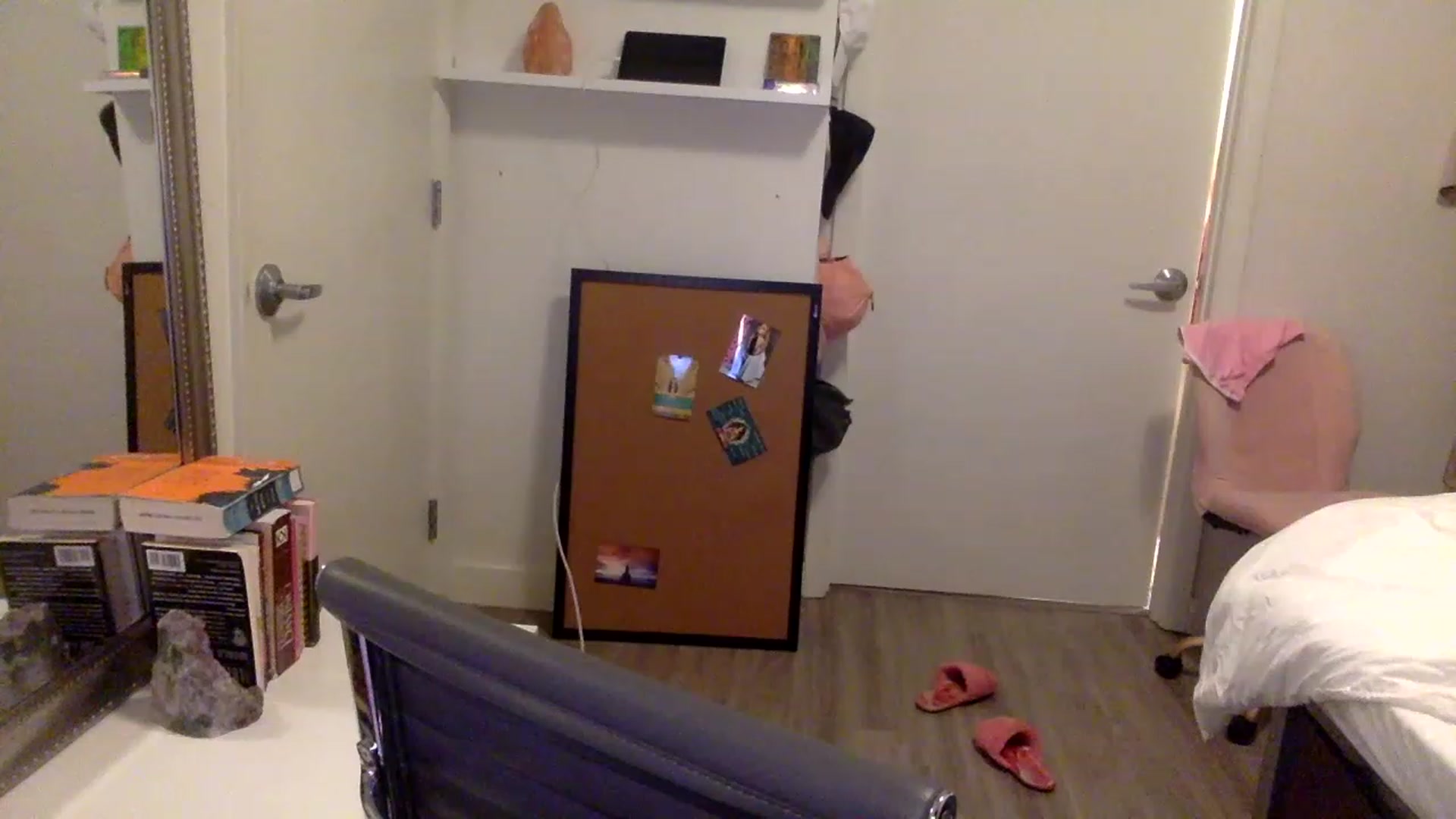 Gallery image thumbnail from sincerelypeny's myfreecams stream on, 02/06/2023, 05:22 image 8 of 20