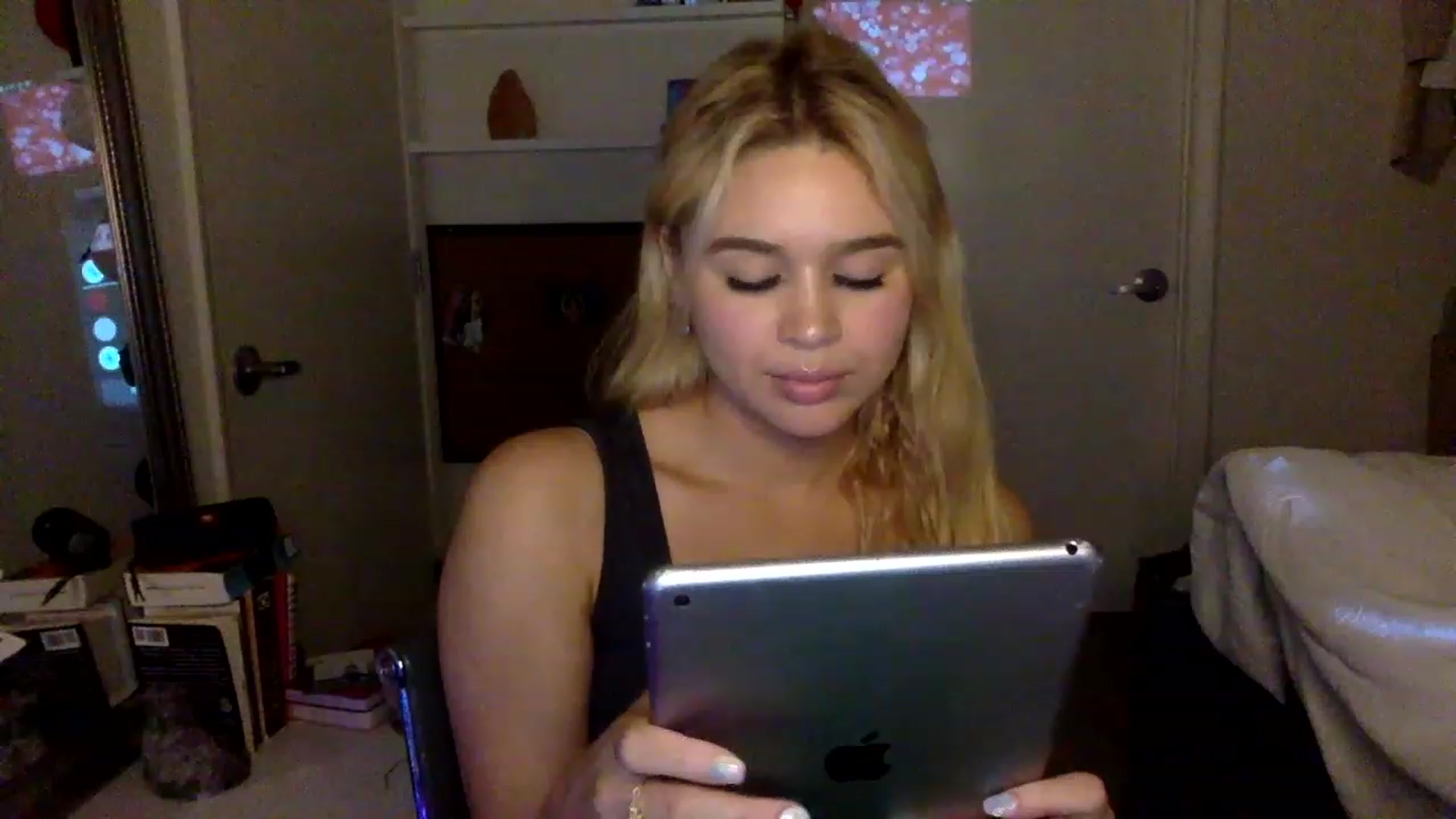 Gallery image thumbnail from sincerelypeny's myfreecams stream on, 02/09/2023, 08:39 image 2 of 20