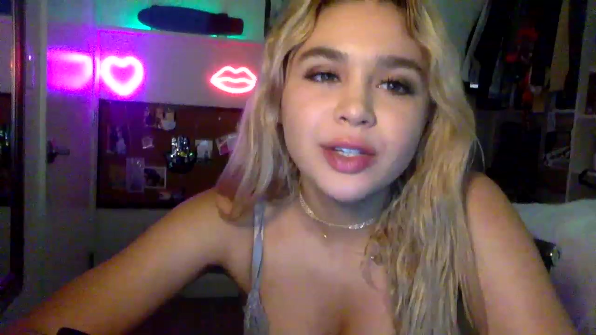 Gallery image thumbnail from sincerelypeny's myfreecams stream on, 04/09/2023, 06:10 image 11 of 20