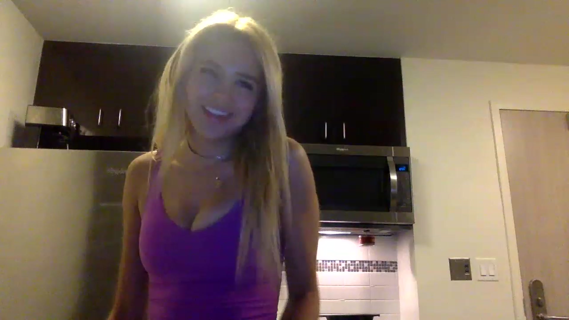 Gallery image thumbnail from sincerelypeny's myfreecams stream on, 05/02/2023, 05:31 image 5 of 20
