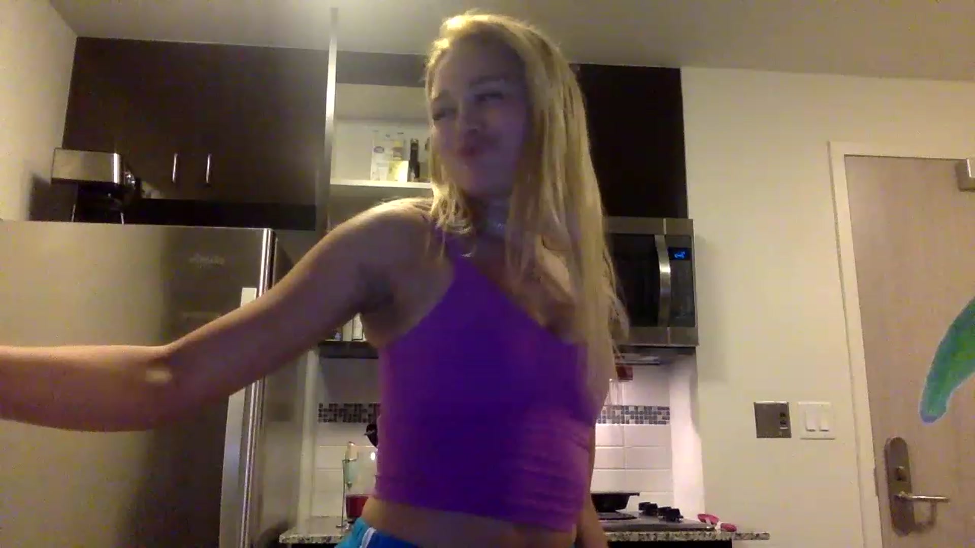 Gallery image thumbnail from sincerelypeny's myfreecams stream on, 05/02/2023, 05:31 image 2 of 20