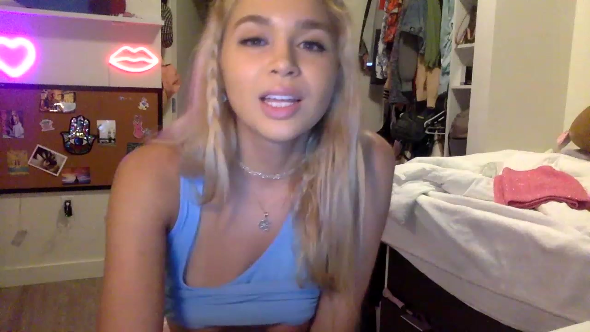 Gallery image thumbnail from sincerelypeny's myfreecams stream on, 05/04/2023, 05:05 image 5 of 20