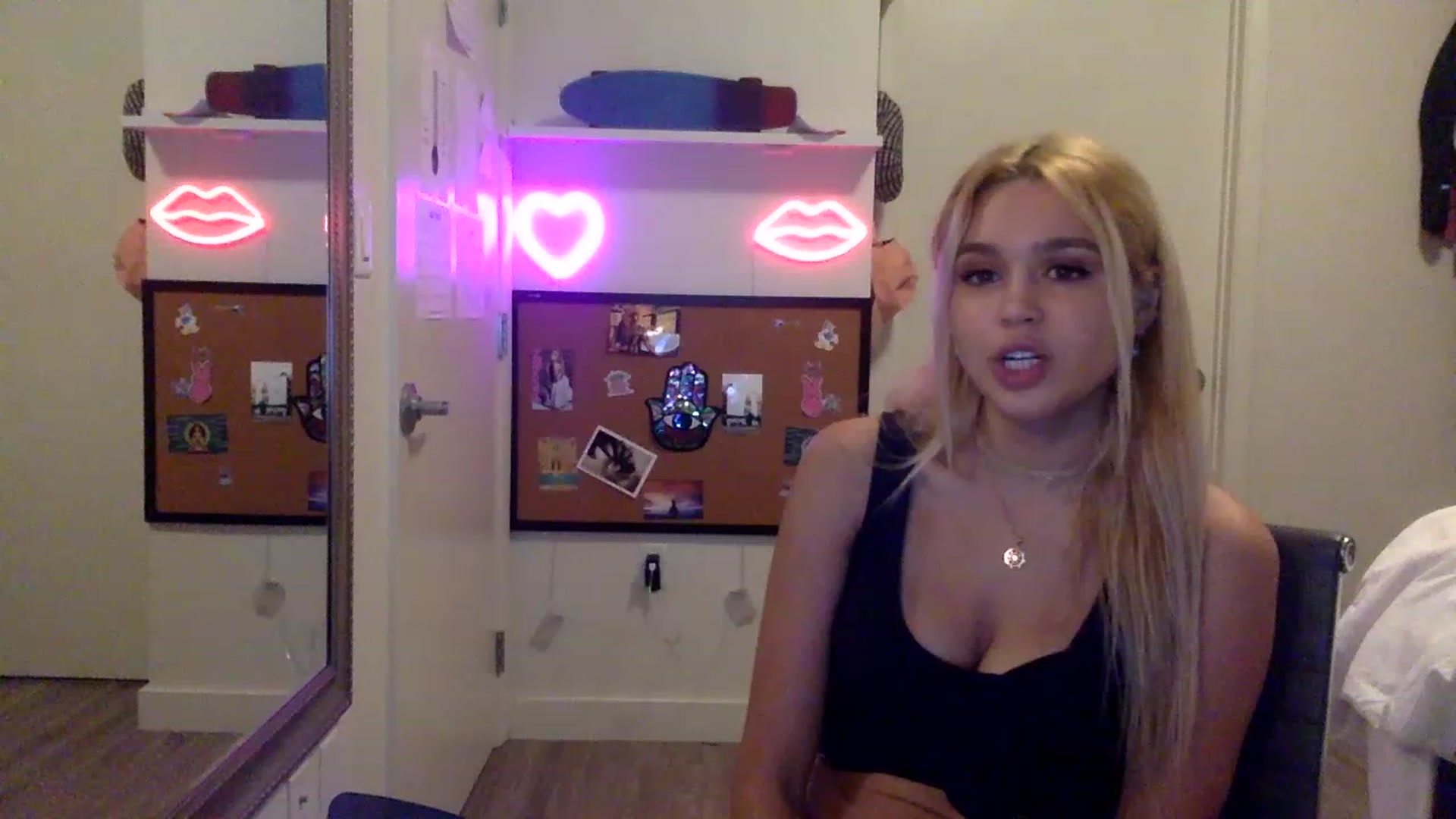 Gallery image thumbnail from sincerelypeny's myfreecams stream on, 05/08/2023, 02:05 image 5 of 20