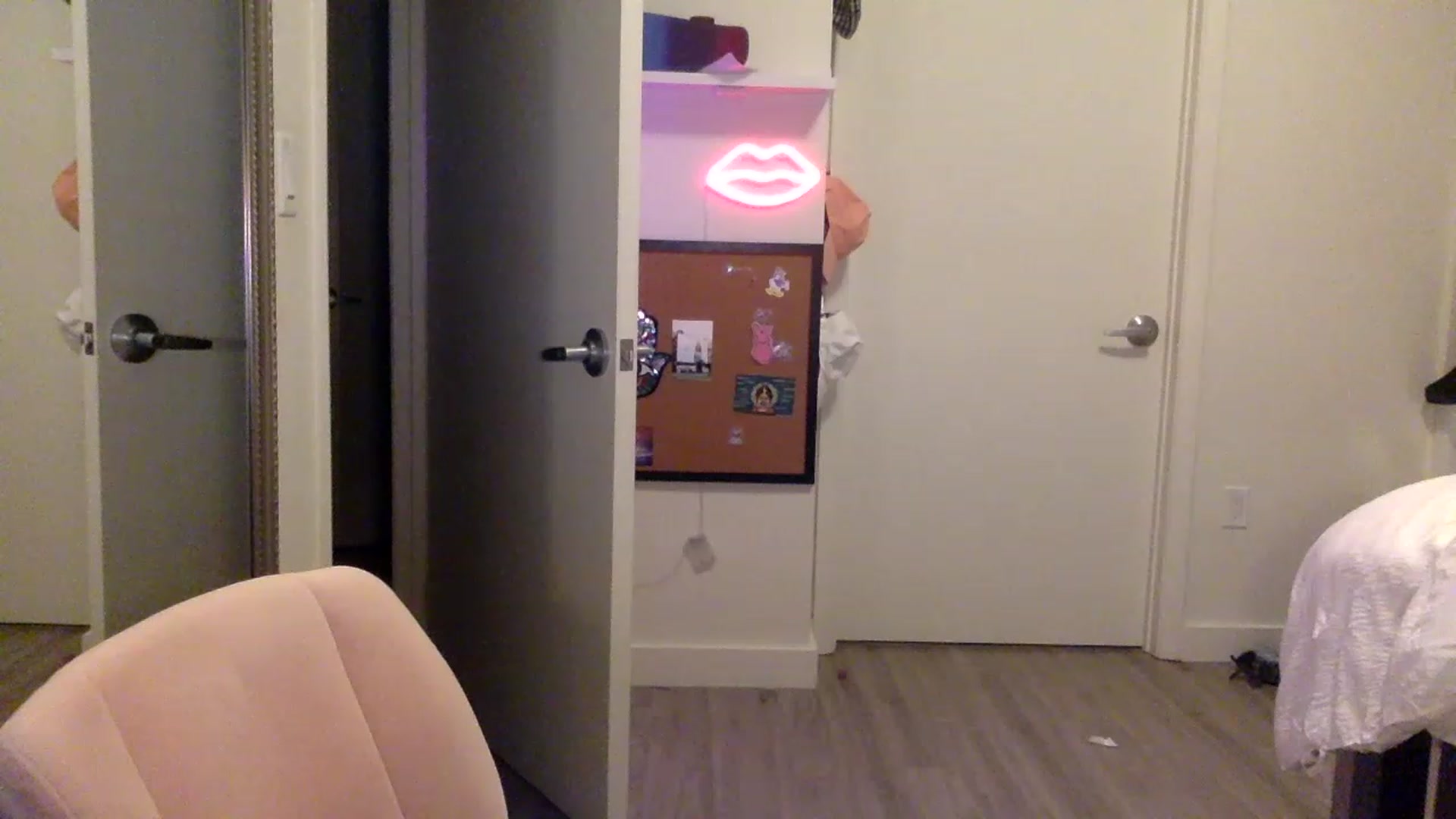 Gallery image thumbnail from sincerelypeny's myfreecams stream on, 06/02/2023, 03:51 image 19 of 20