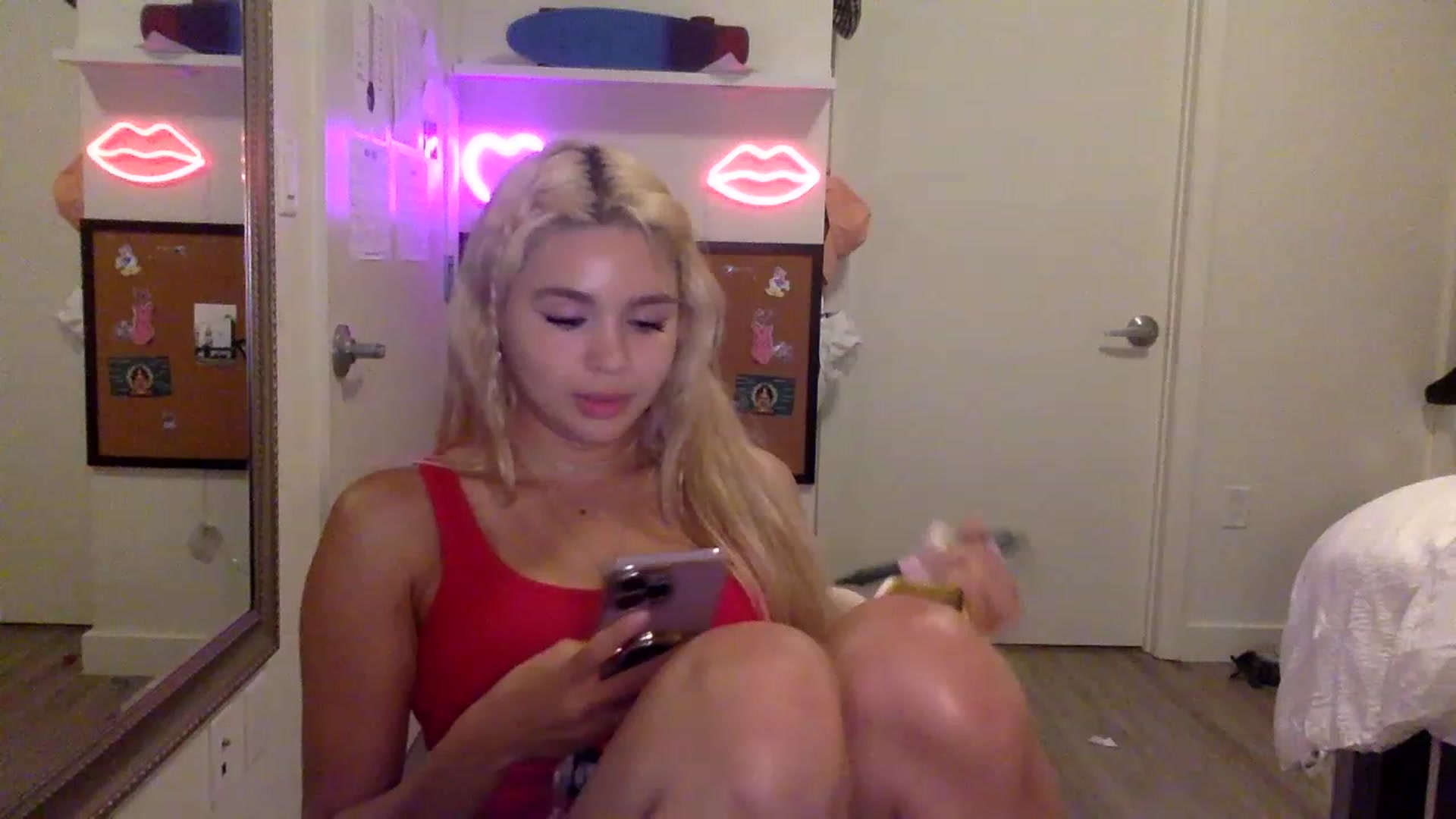 Gallery image thumbnail from sincerelypeny's myfreecams stream on, 06/02/2023, 03:51 image 14 of 20