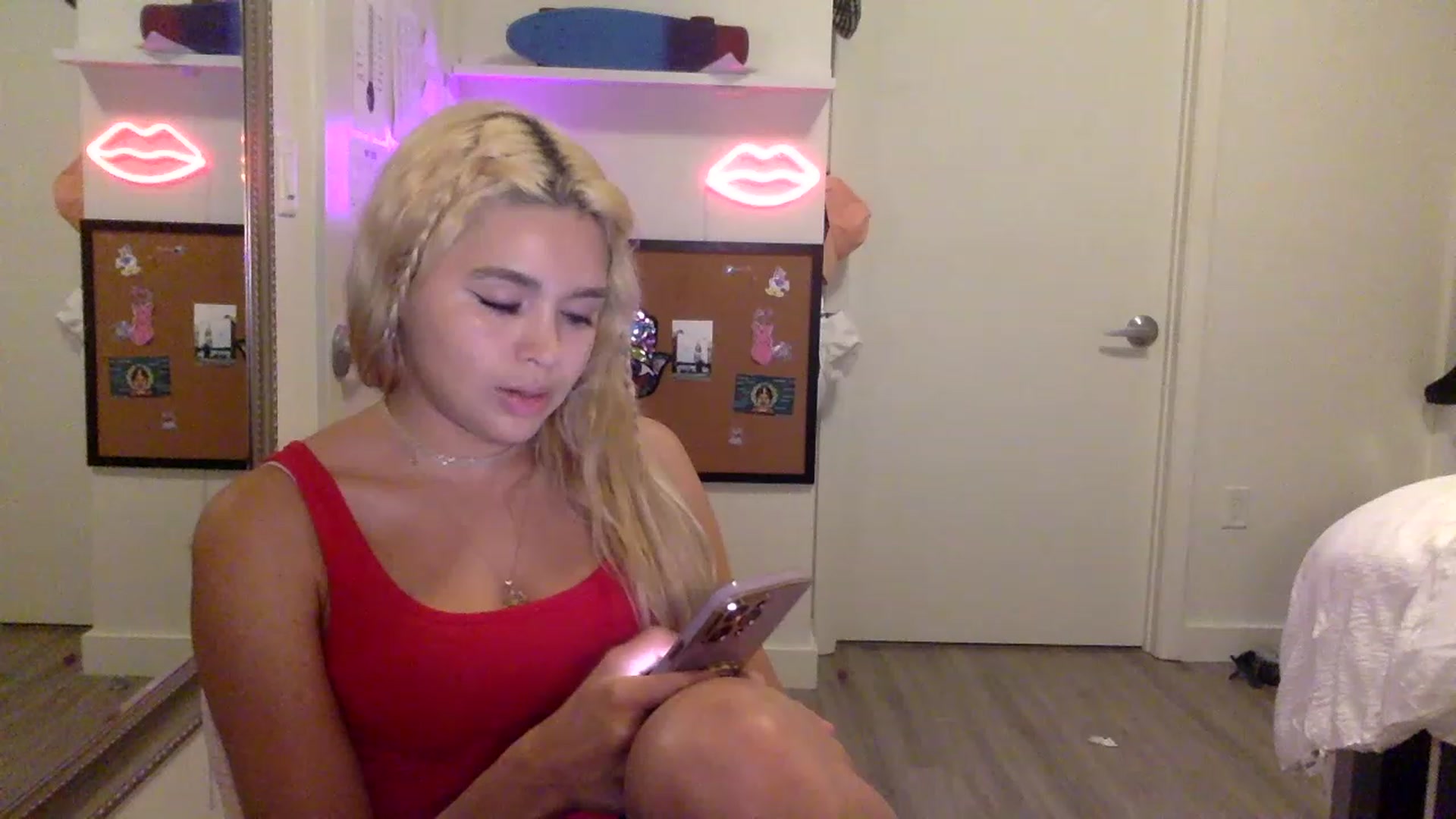 Gallery image thumbnail from sincerelypeny's myfreecams stream on, 06/02/2023, 03:51 image 20 of 20
